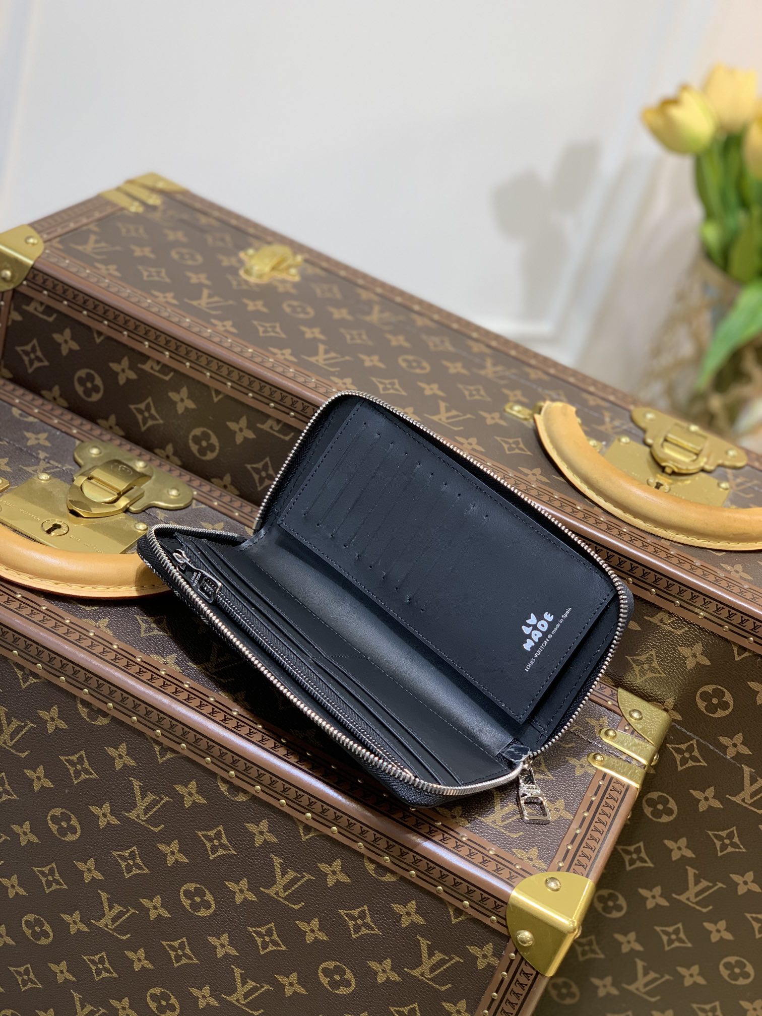 l**is V*t*n zippy vertical wallet m63095-20*10cm