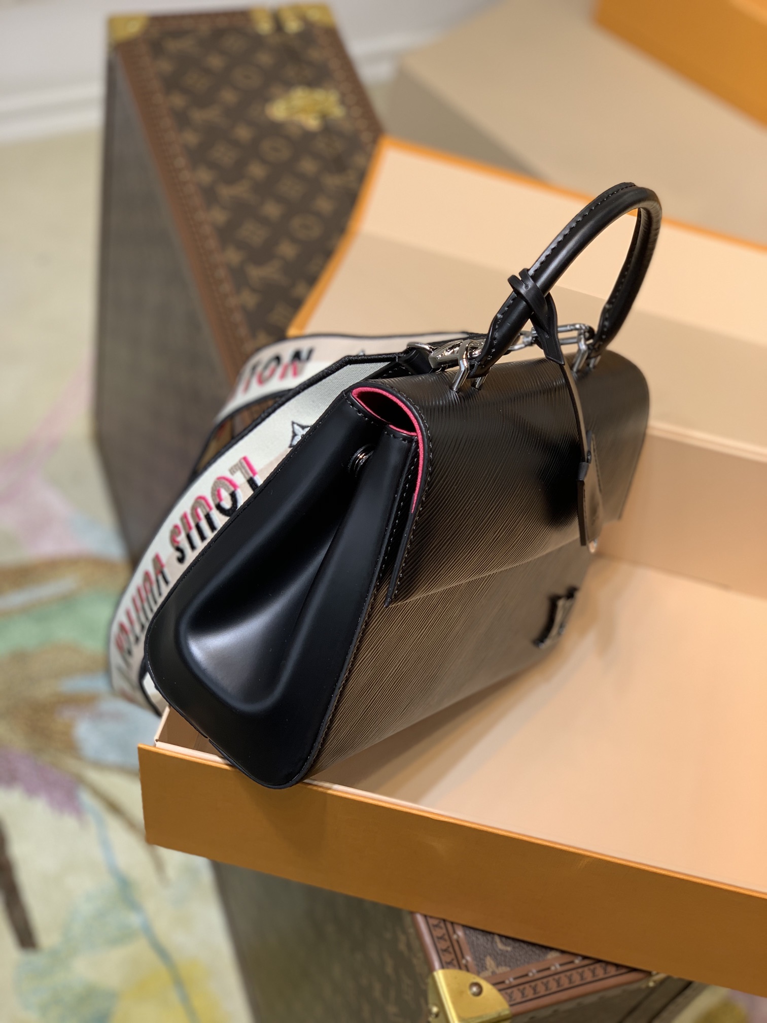 l**is V*t*n cluny bb handbags-m41305-28*19*11cm