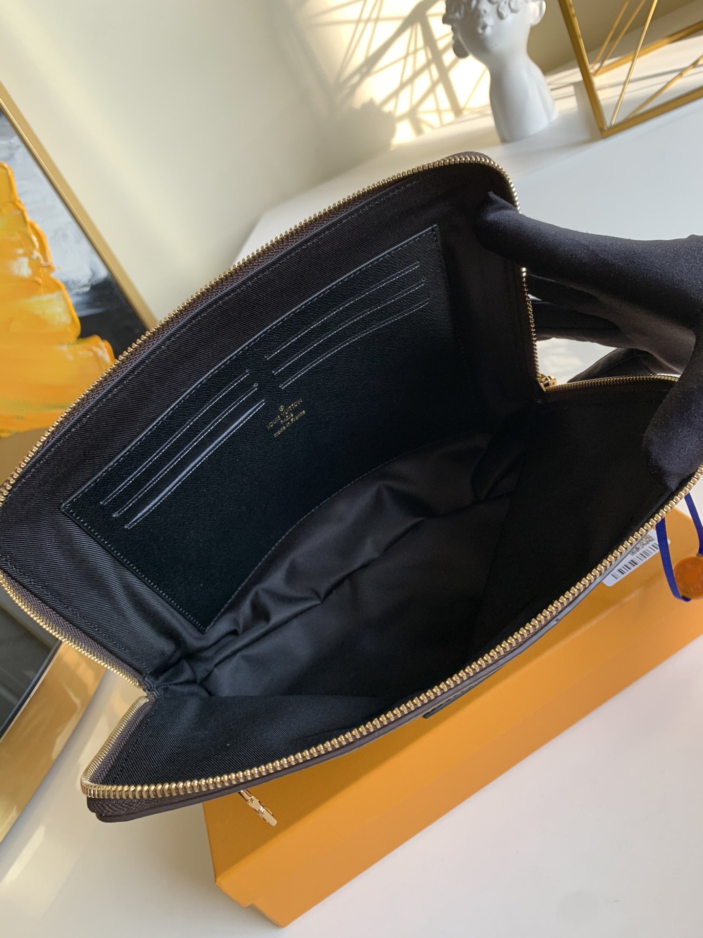 l**is V*t*n new pouch-21*27*5cm