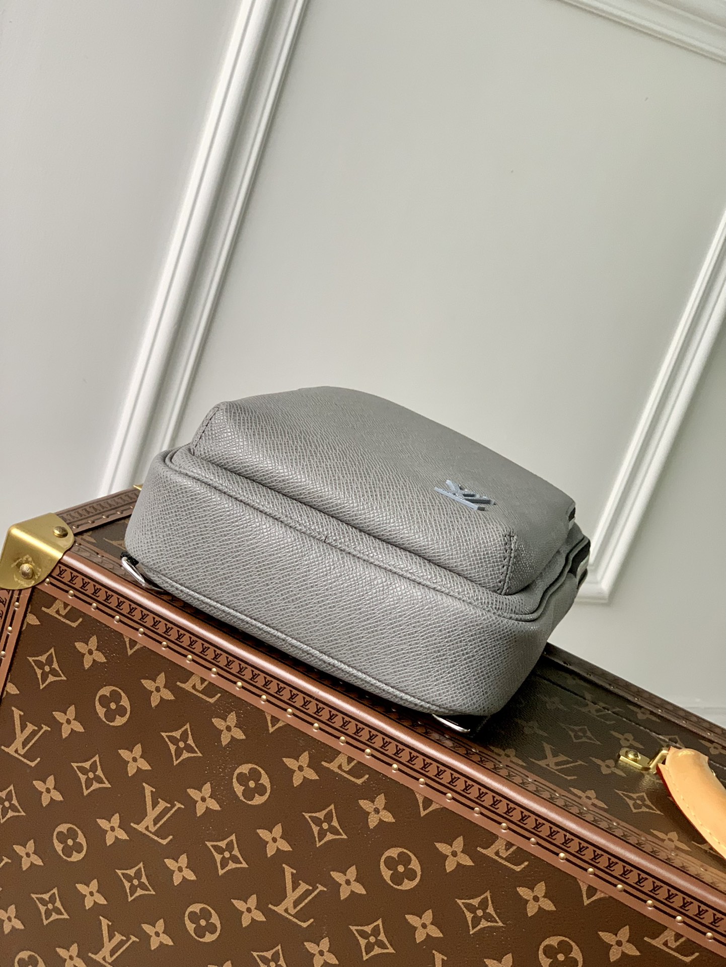 l**is V*t*n damier graphite avenue bag-20 *31 x*10cm