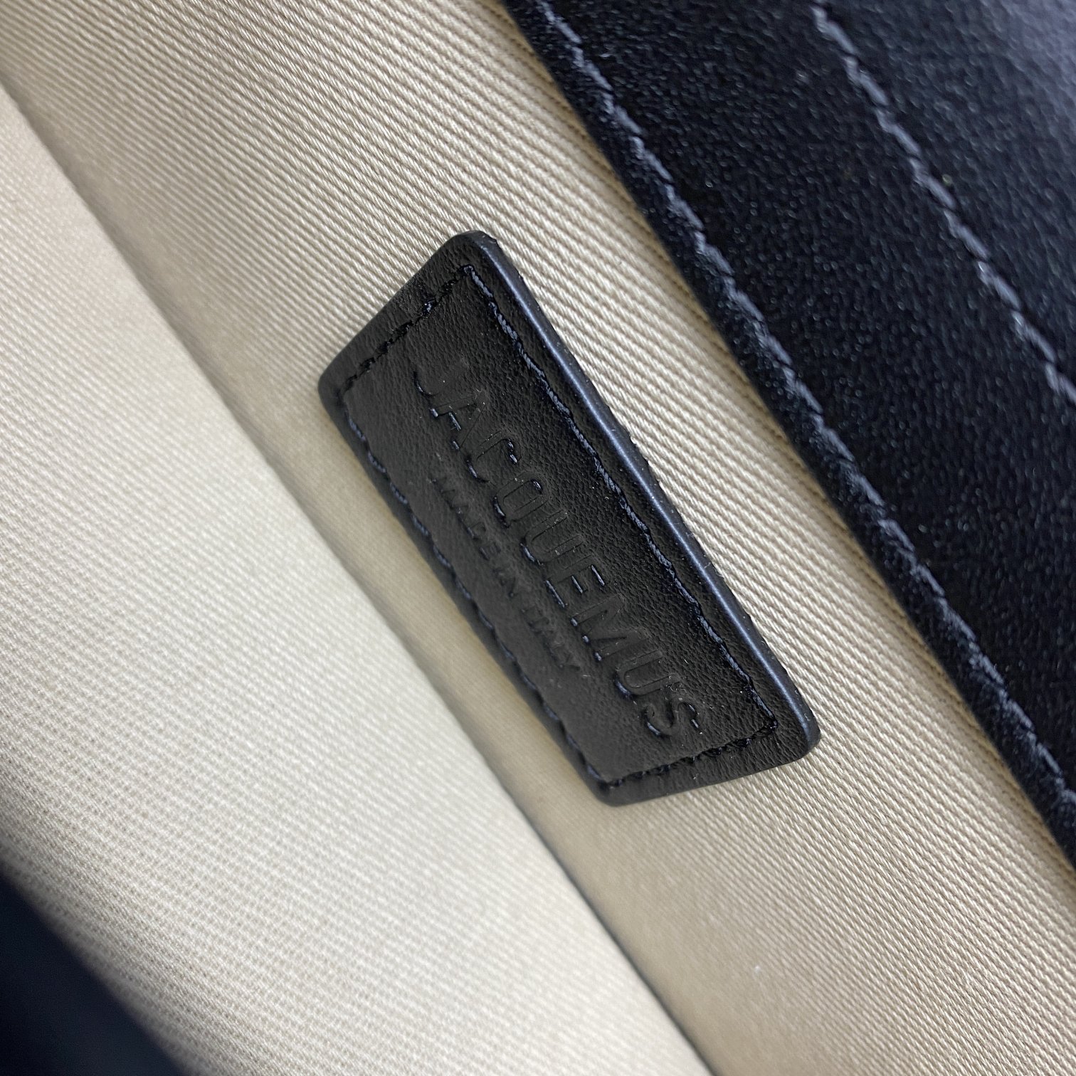 Jacquemus Small Bamnino Bag-18x6x7CM