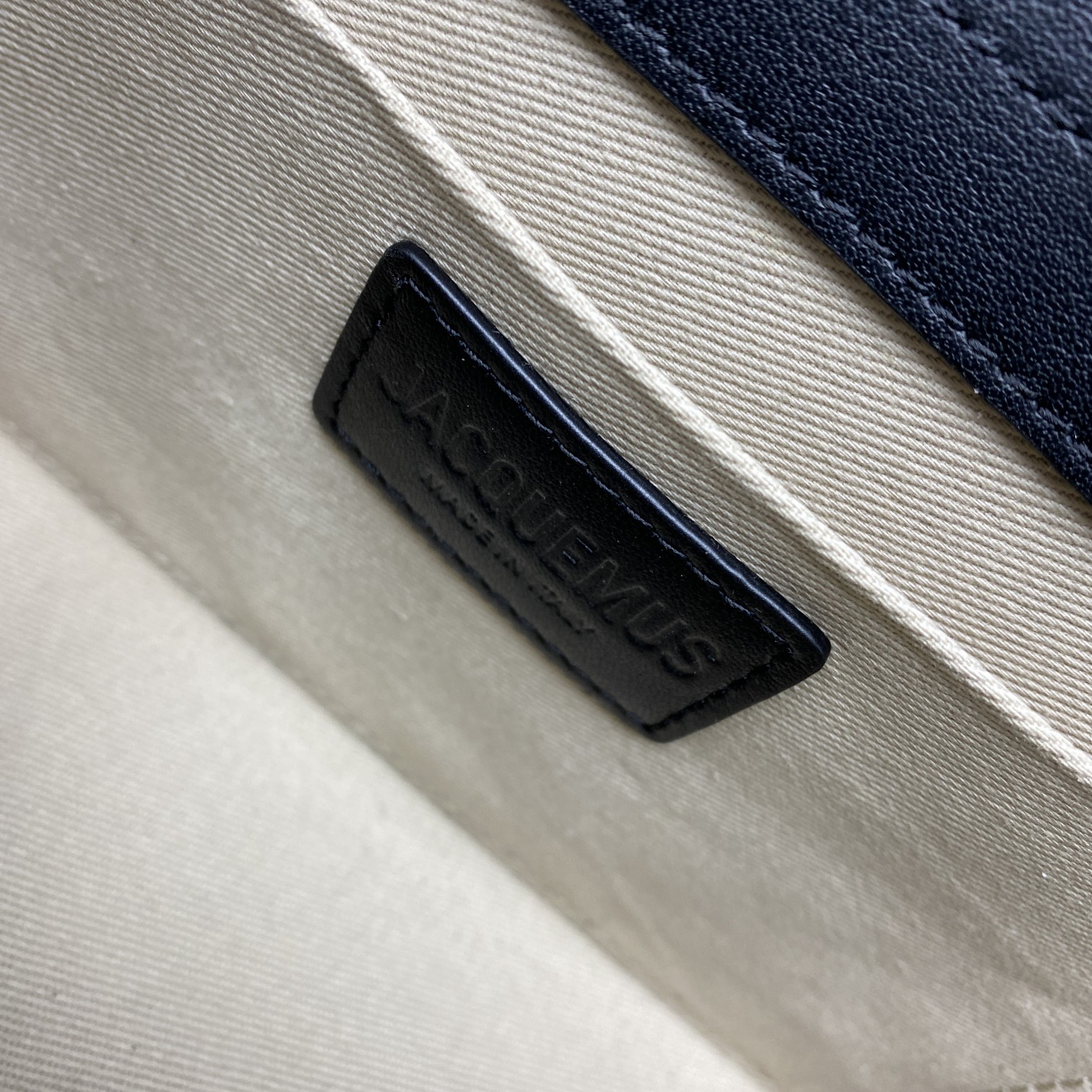 Jacquemus Large Bamnino Bag-24x13x7CM