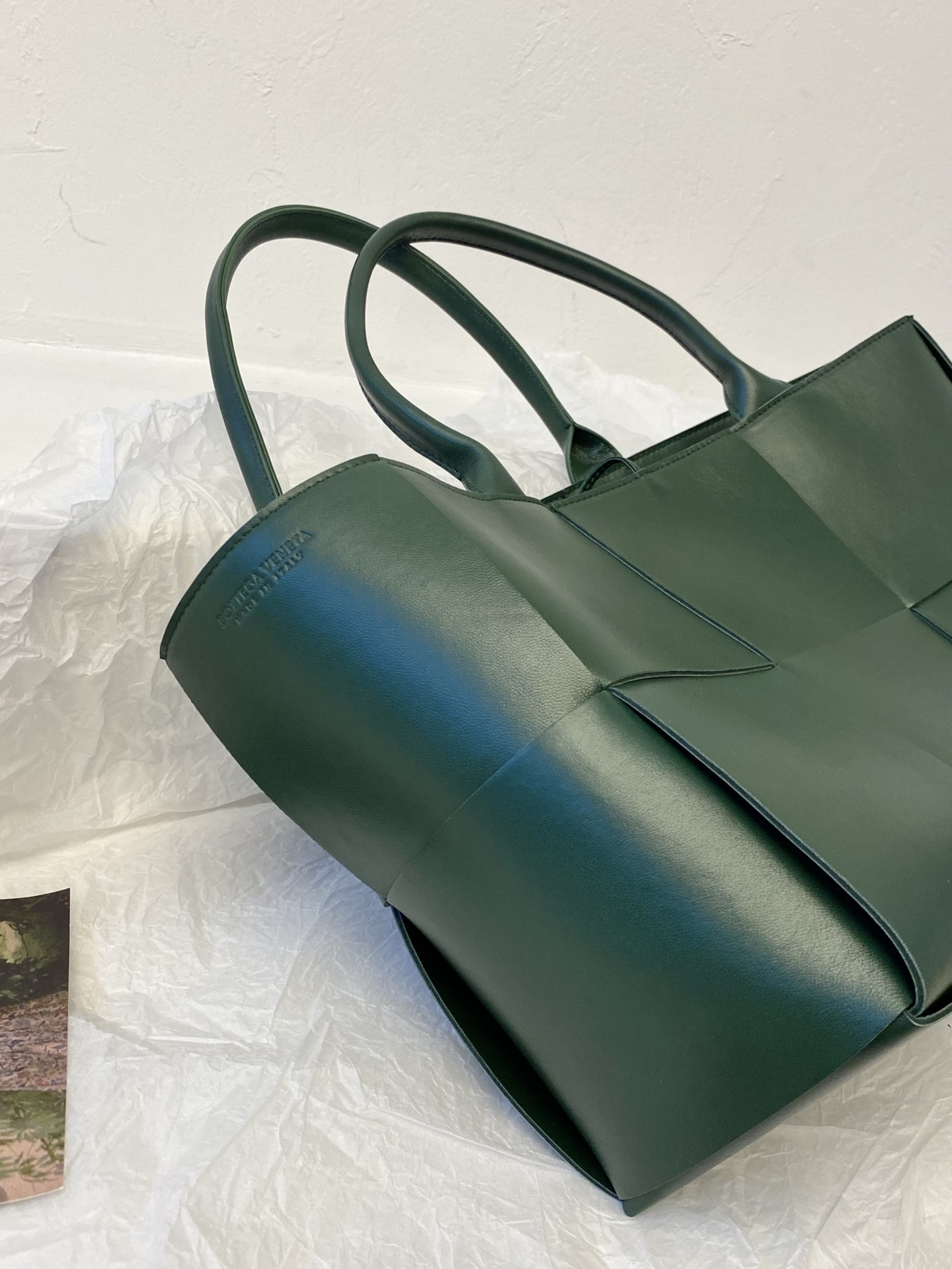 Bo*te*ga ve*ne*tatote-41×27×14cm