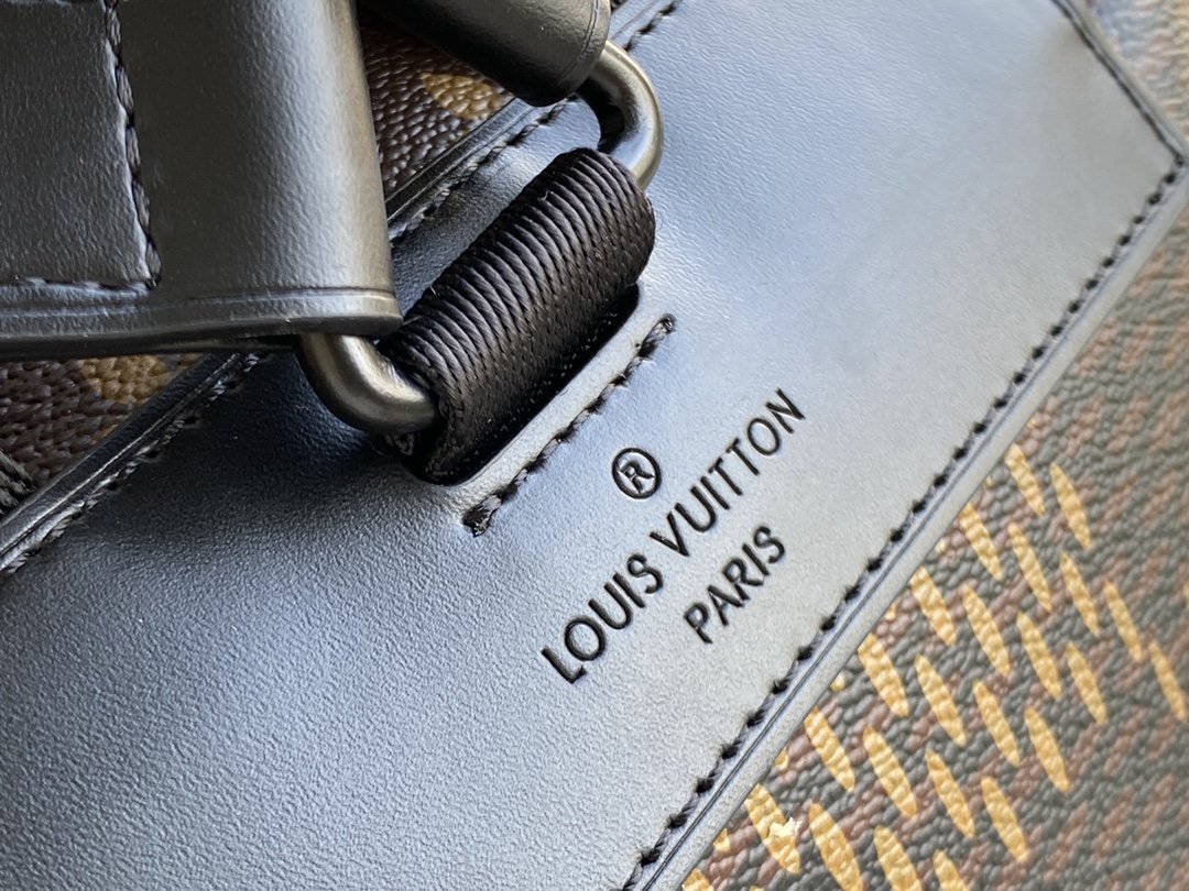 l**is V*t*n christopher backpack-41*48*13cm