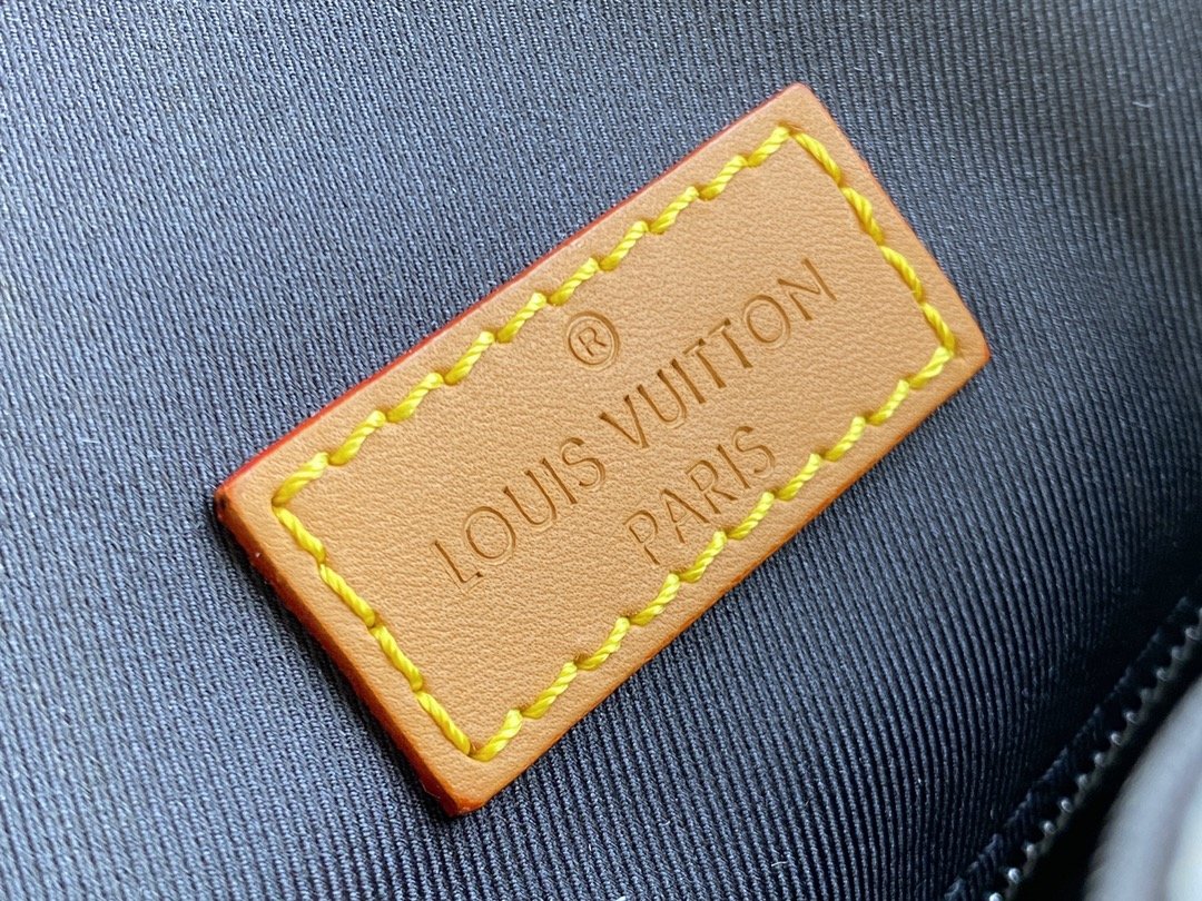 l**is V*t*n christopher backpack-41*48*13cm