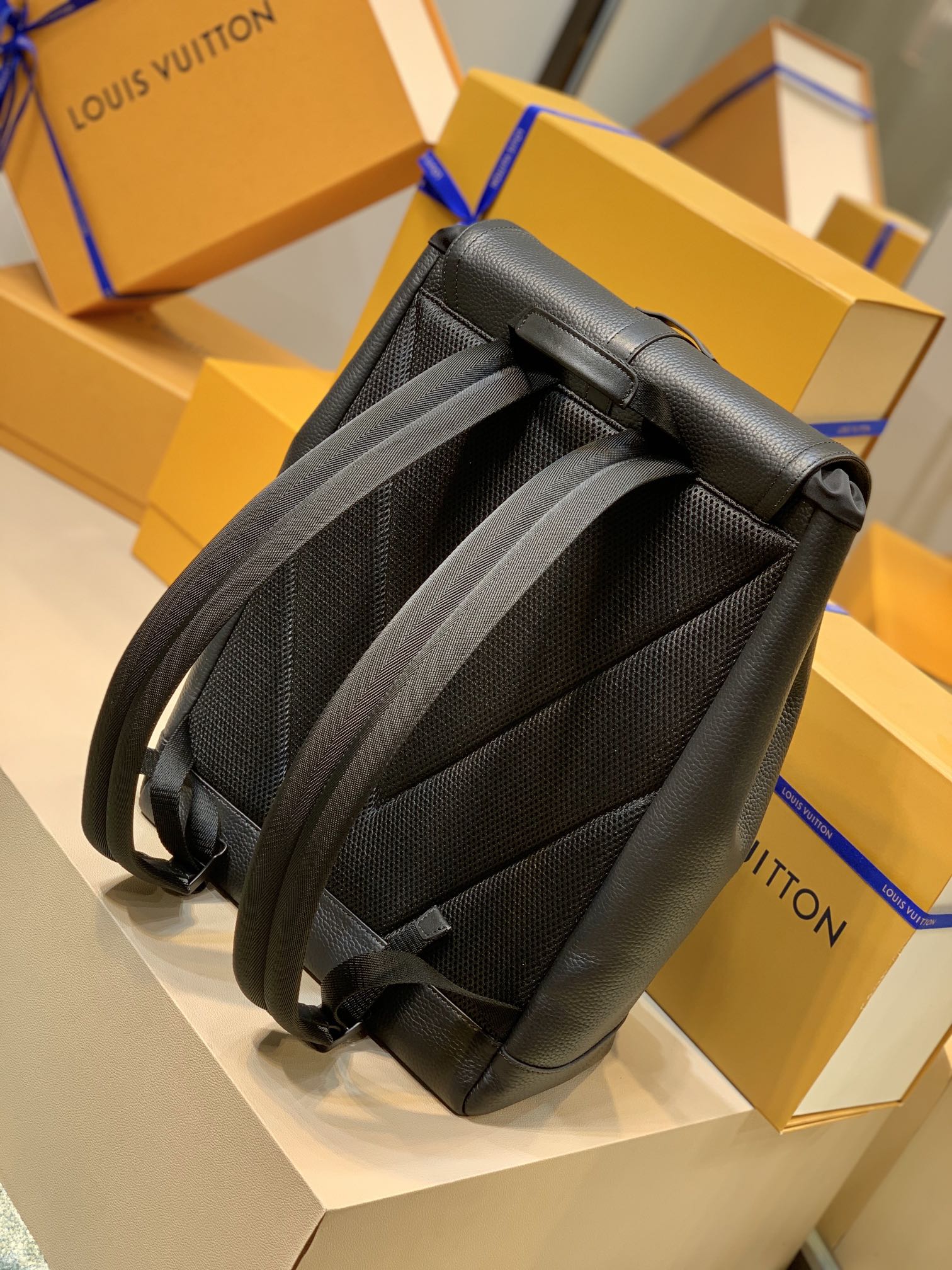 l**is V*t*n christopher backpack-30*42*17cm