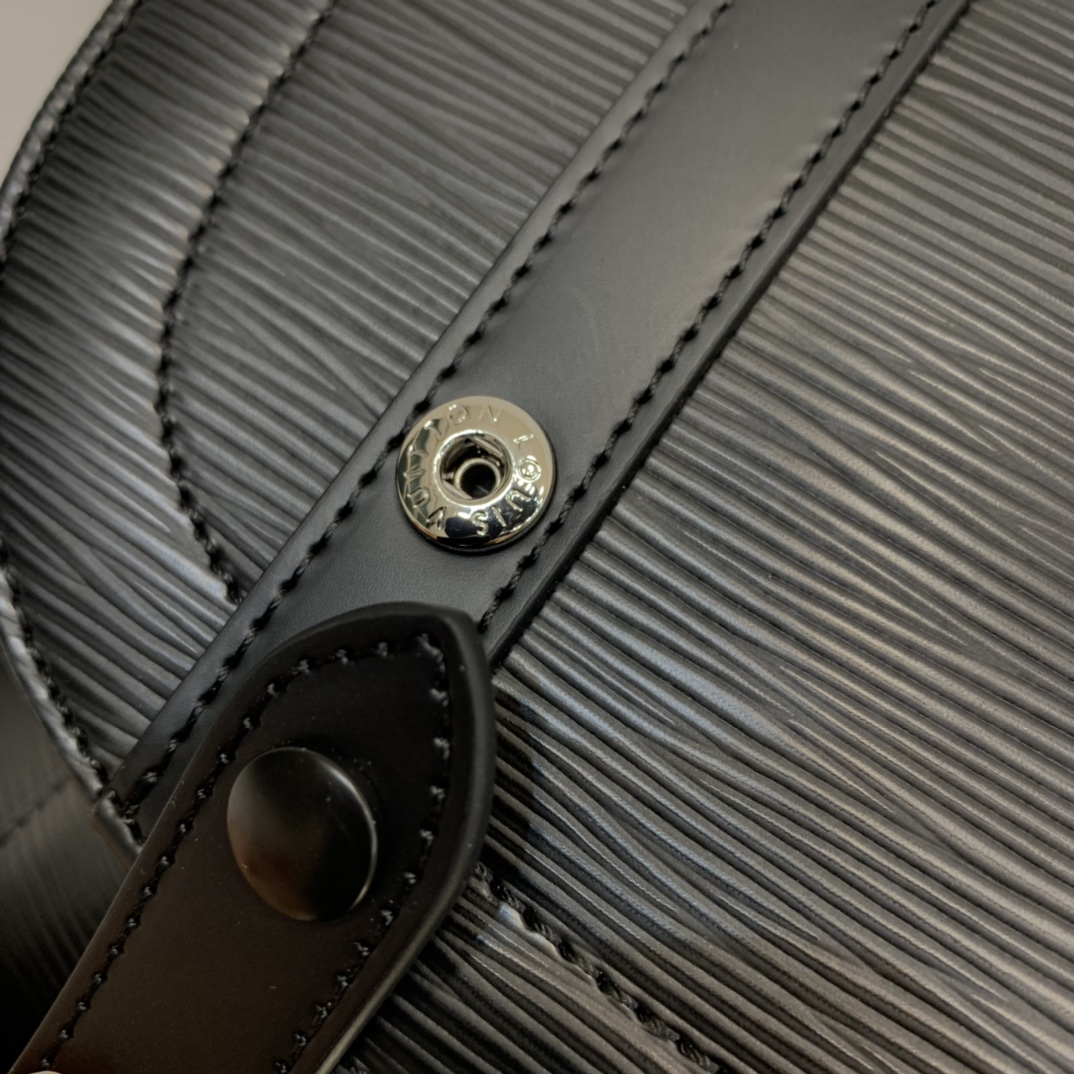 l**is v*t*n S*p*ebackpack-m41379-34*13*47cm