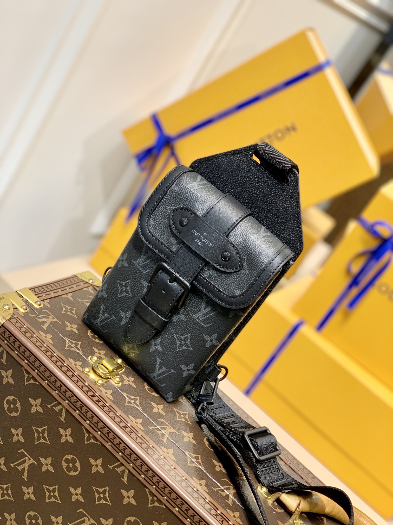 l**is V*t*n m45912 saumur crossboby bag-13*18*3.5cm