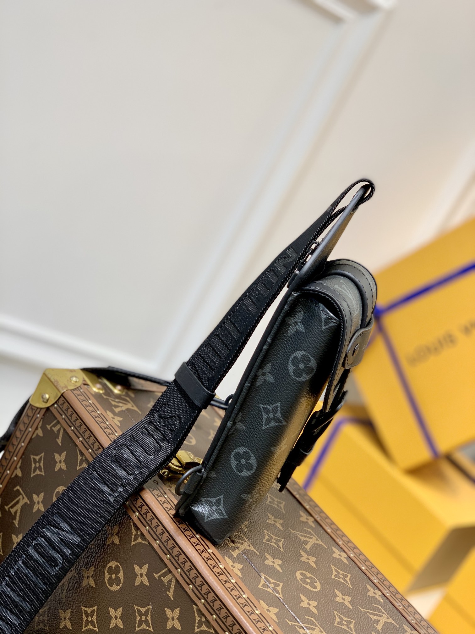 l**is V*t*n m45912 saumur crossboby bag-13*18*3.5cm