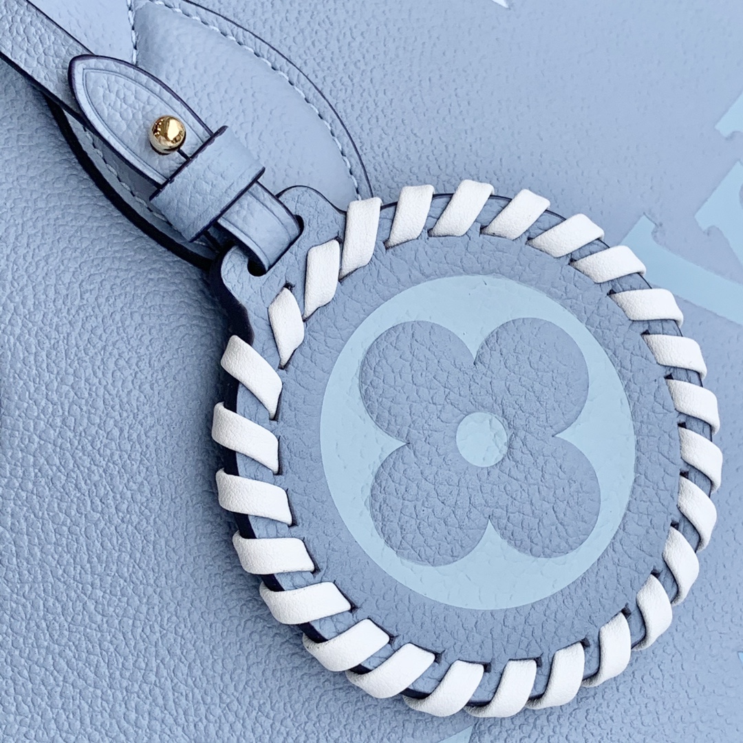 l**is V*t*n by the pooll onthego handbag-35*27*14cm