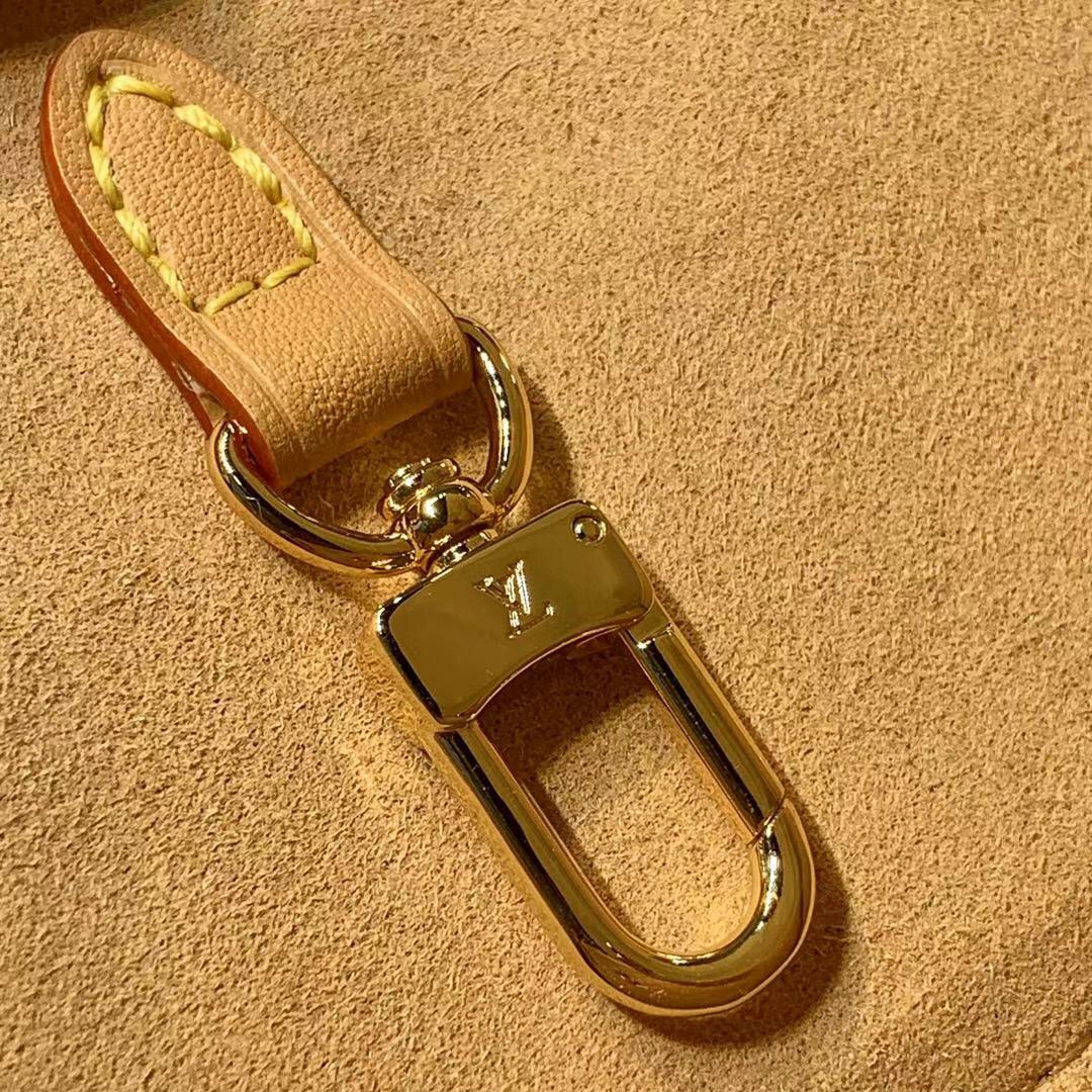 l**is V*t*n small onthego handbag-35*28*15cm