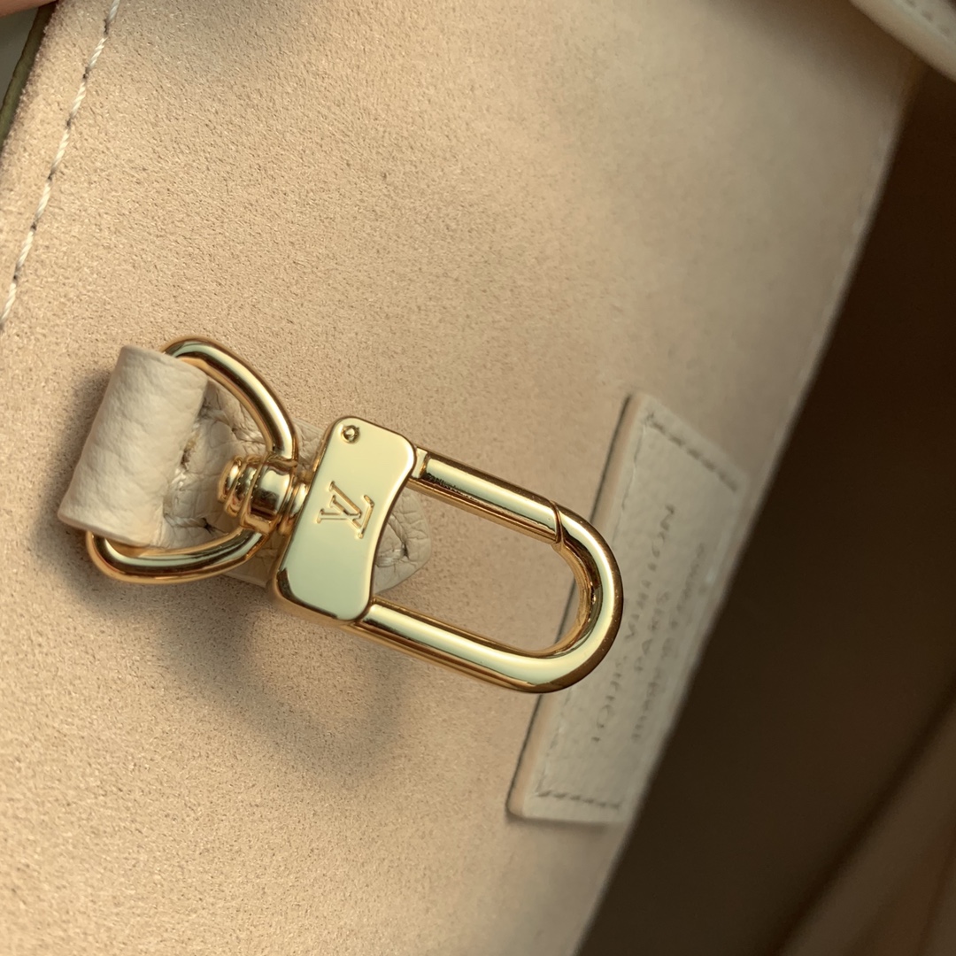 l**is V*t*n spring in the city onthego handbag-35*27*14cm