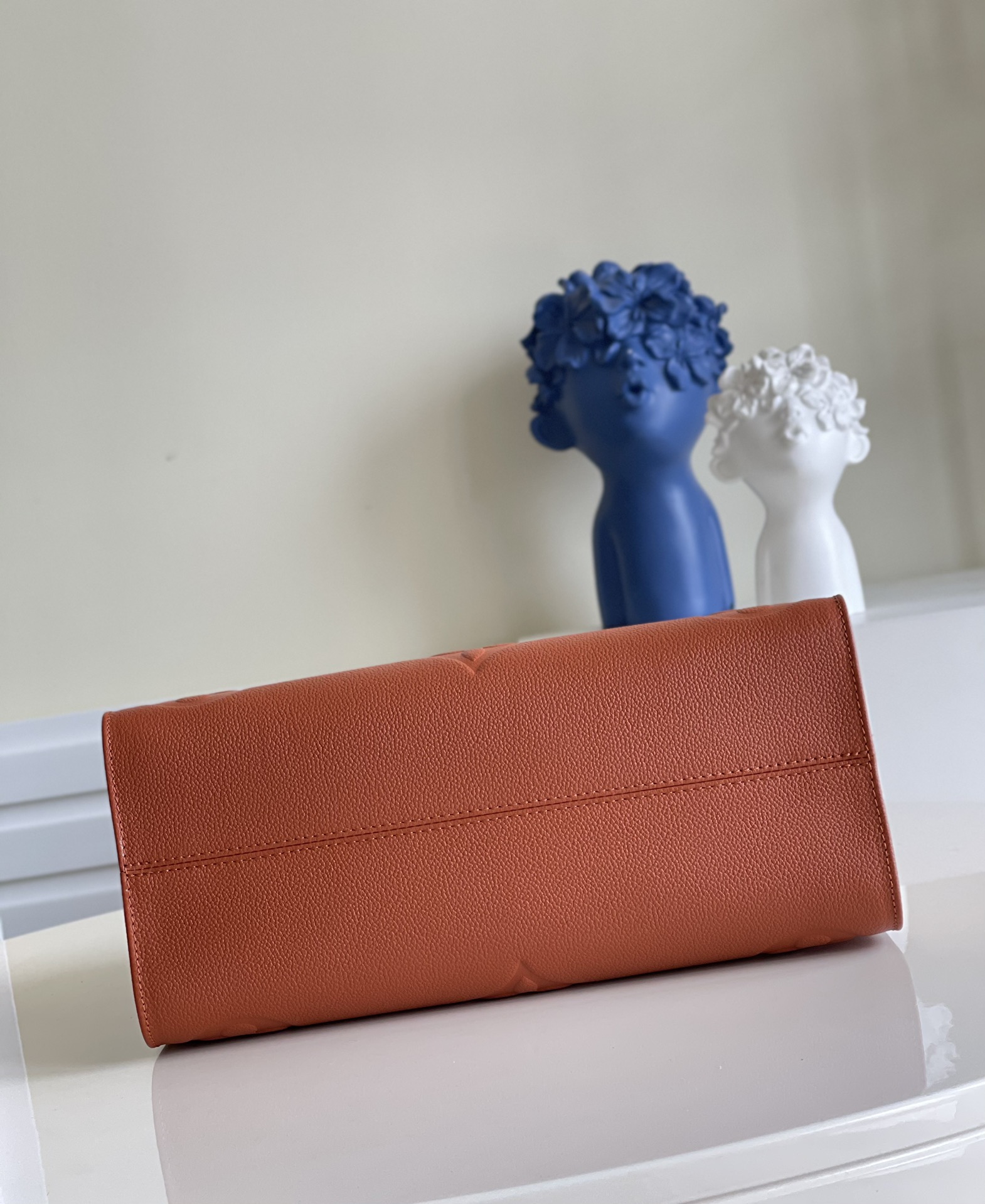 l**is V*t*n small onthego handbag-35*28*15cm