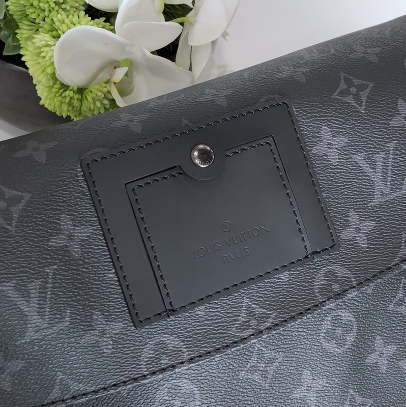 l**is V*t*n messenger mm voyager-m40511-32*23*9cm