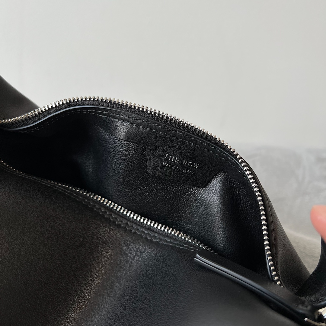 Bo*te*ga ve*ne*ta the row bag-18*13*14cm