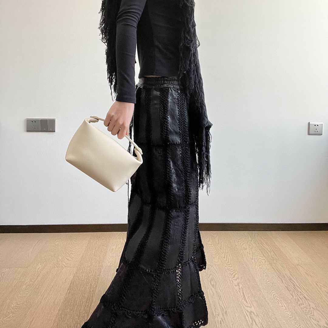 Bo*te*ga ve*ne*ta the row bag-18*13*14cm