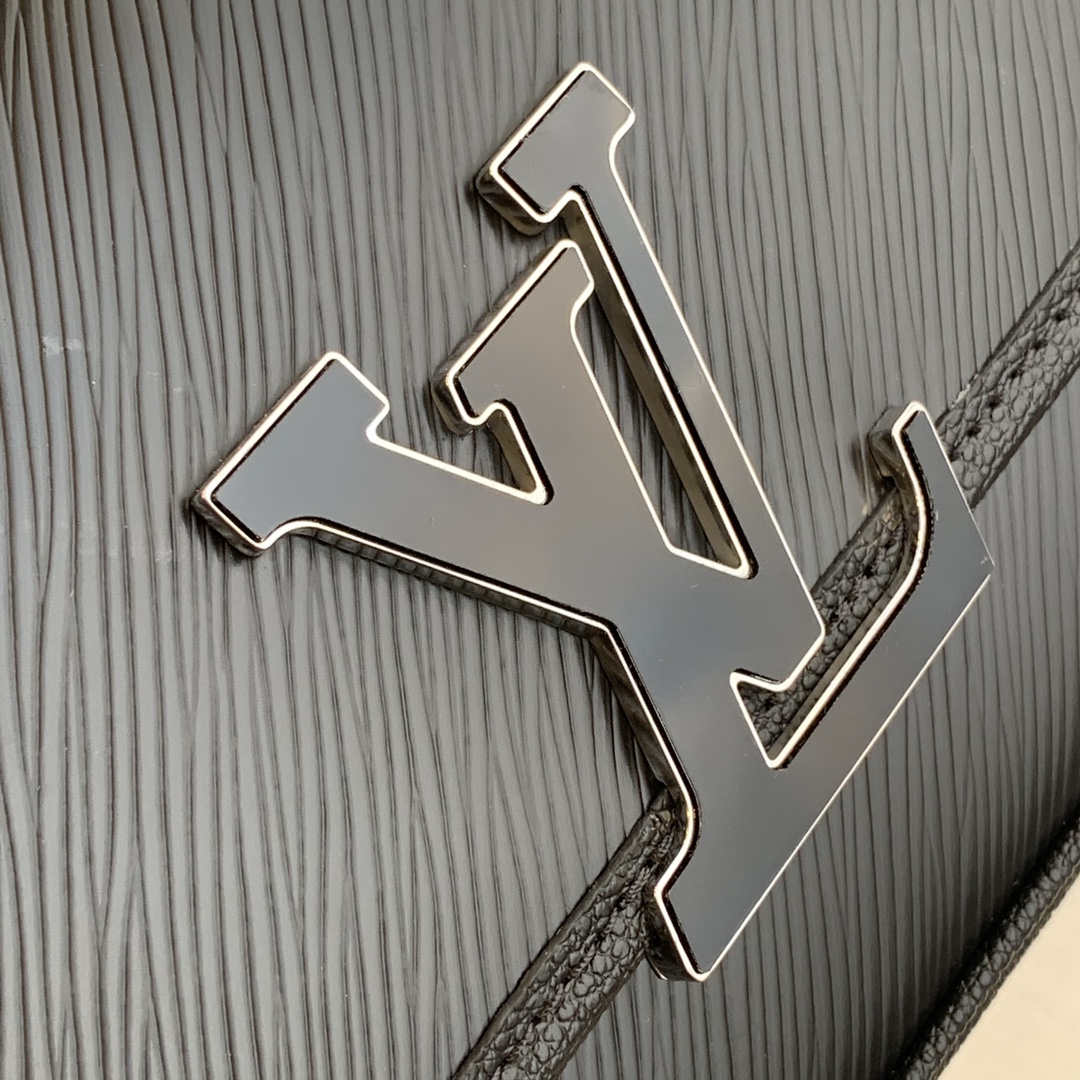 l**is V*t*n buci handbag-24.5 x 15.5 x 9cm