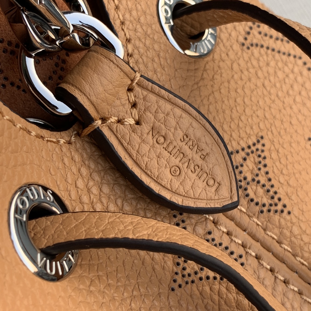 l**is V*t*n bella tote bag-19 x 22 x 14cm