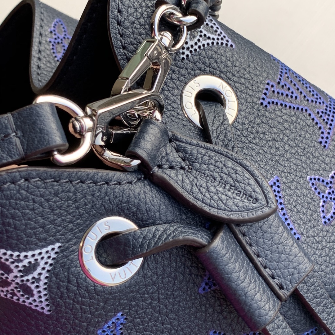 l**is V*t*n bella tote bag-19 x 22 x 14cm