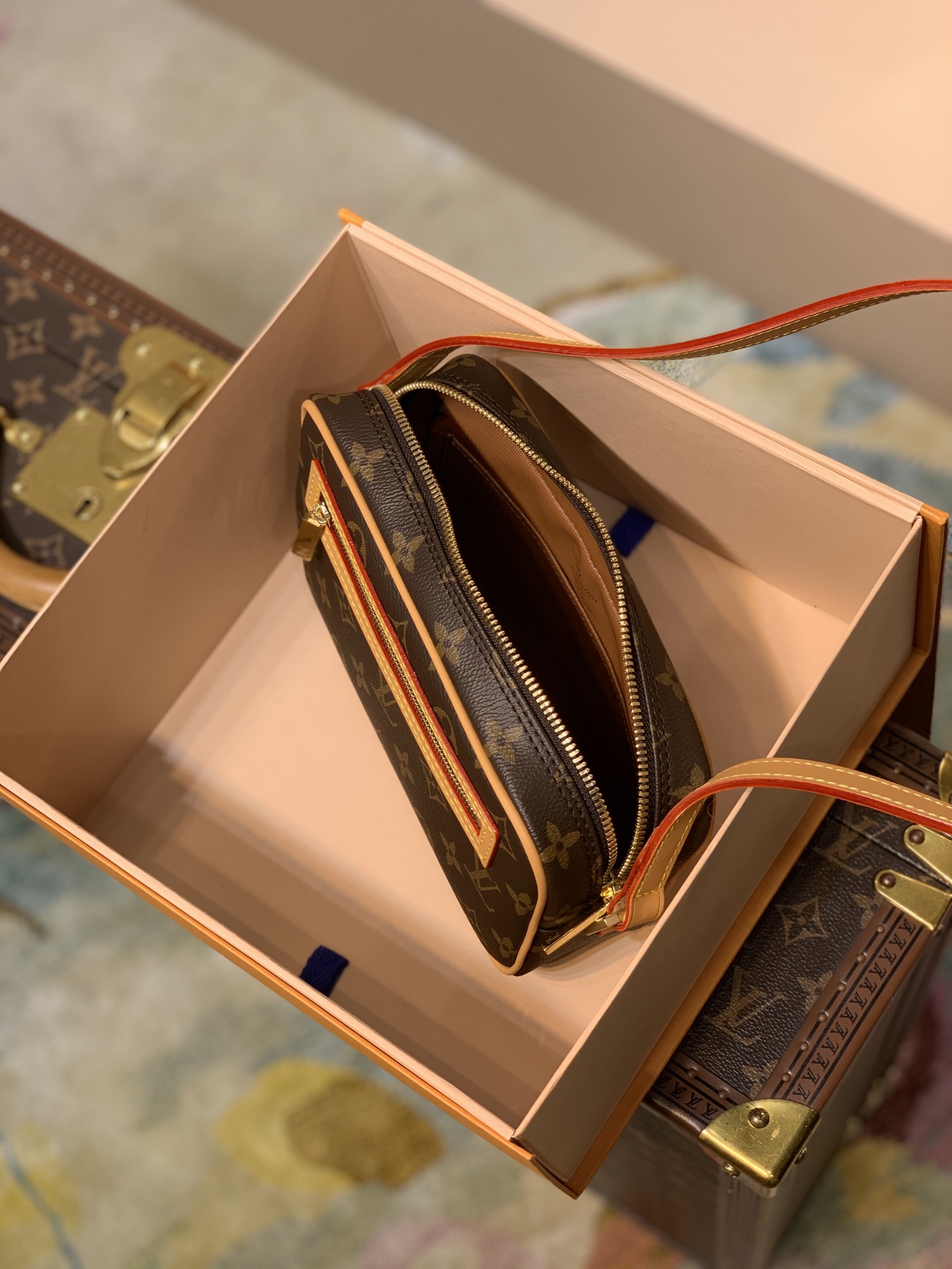 l**is V*t*n vintage handbags -21.5x12.5x6.5cm