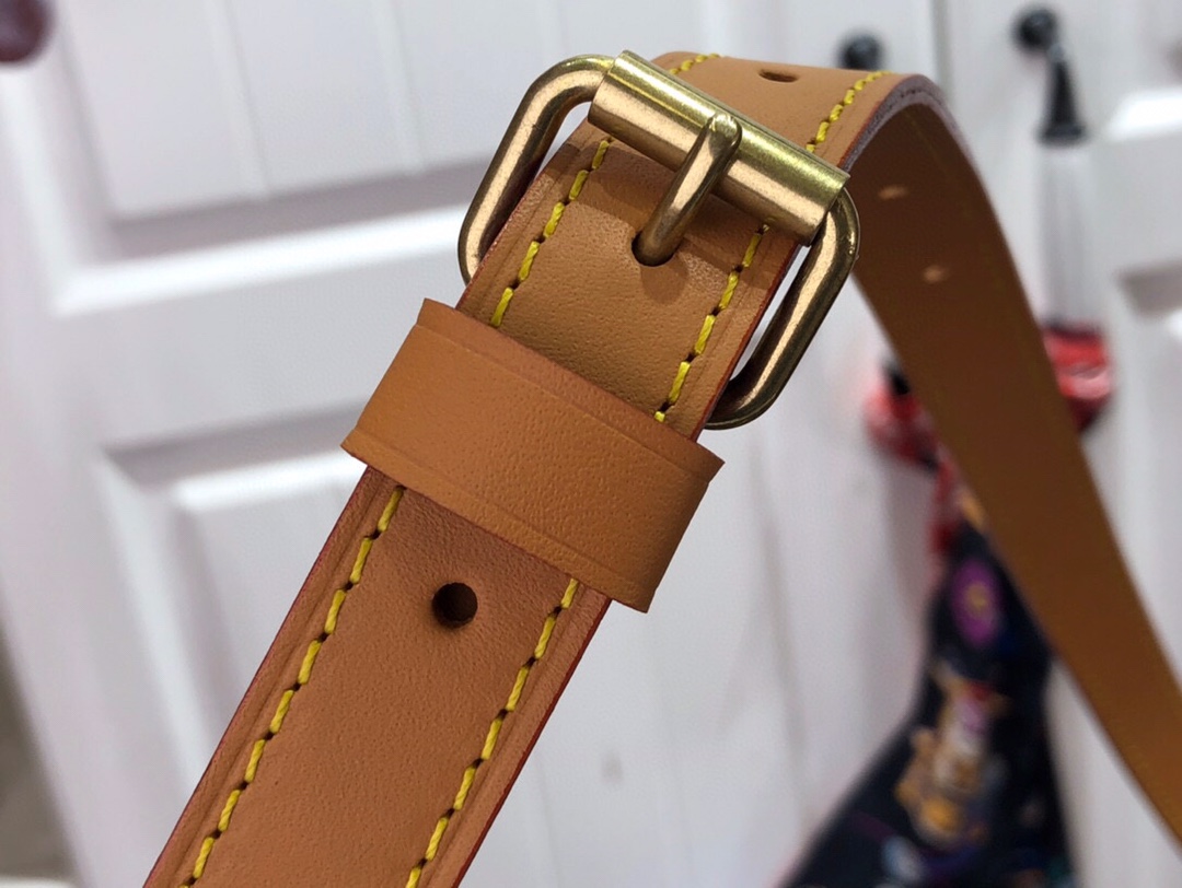 l**is V*t*n saumur bag-m40710 -28x11x20cm