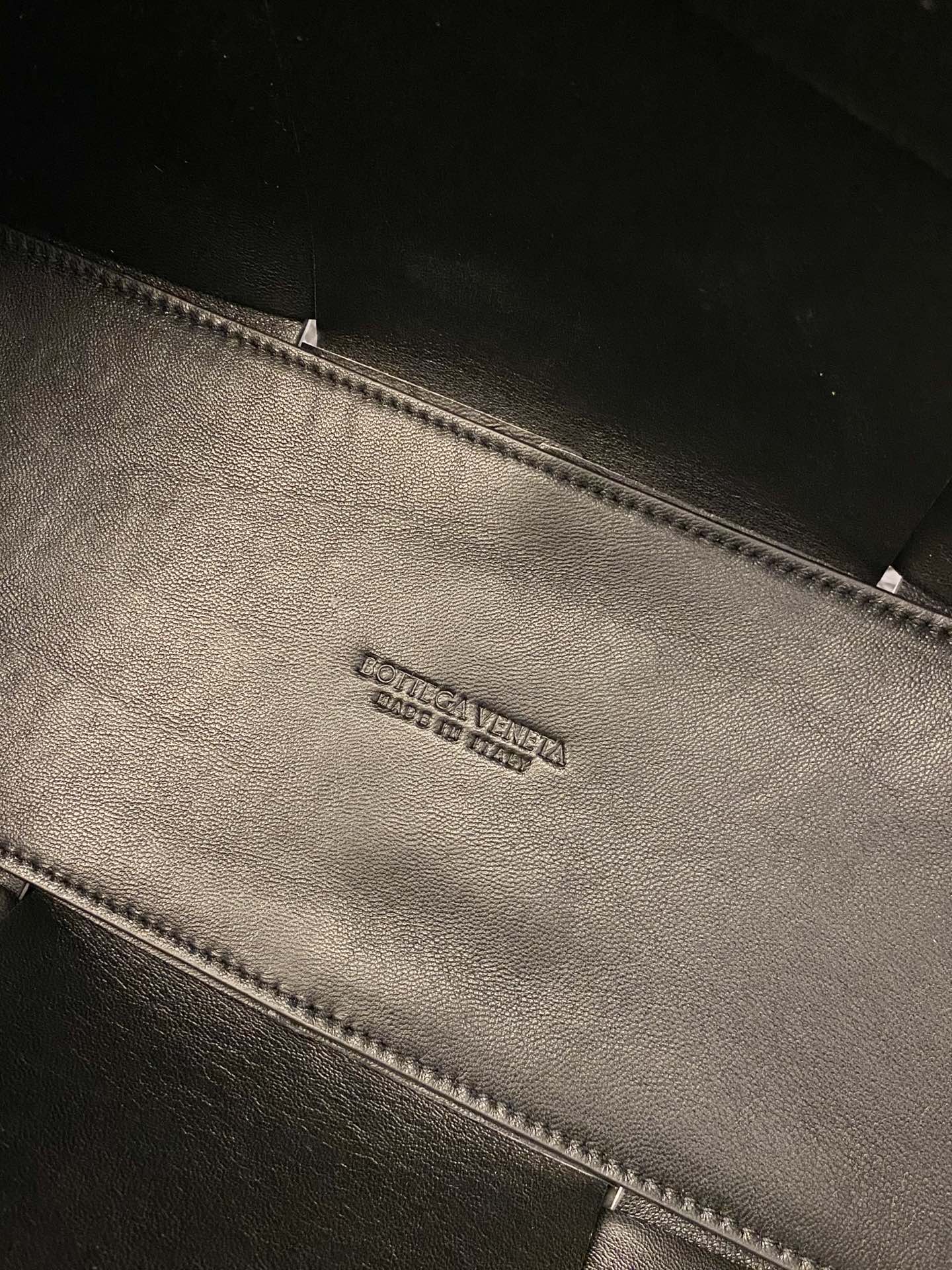 Bo*te*ga ve*ne*tatote-41×27×14cm