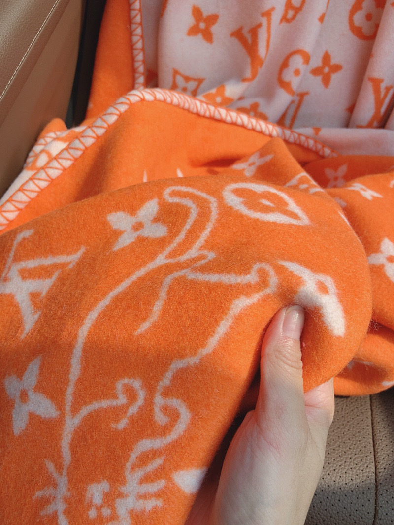 l**is V*t*n blankets-180*140cm