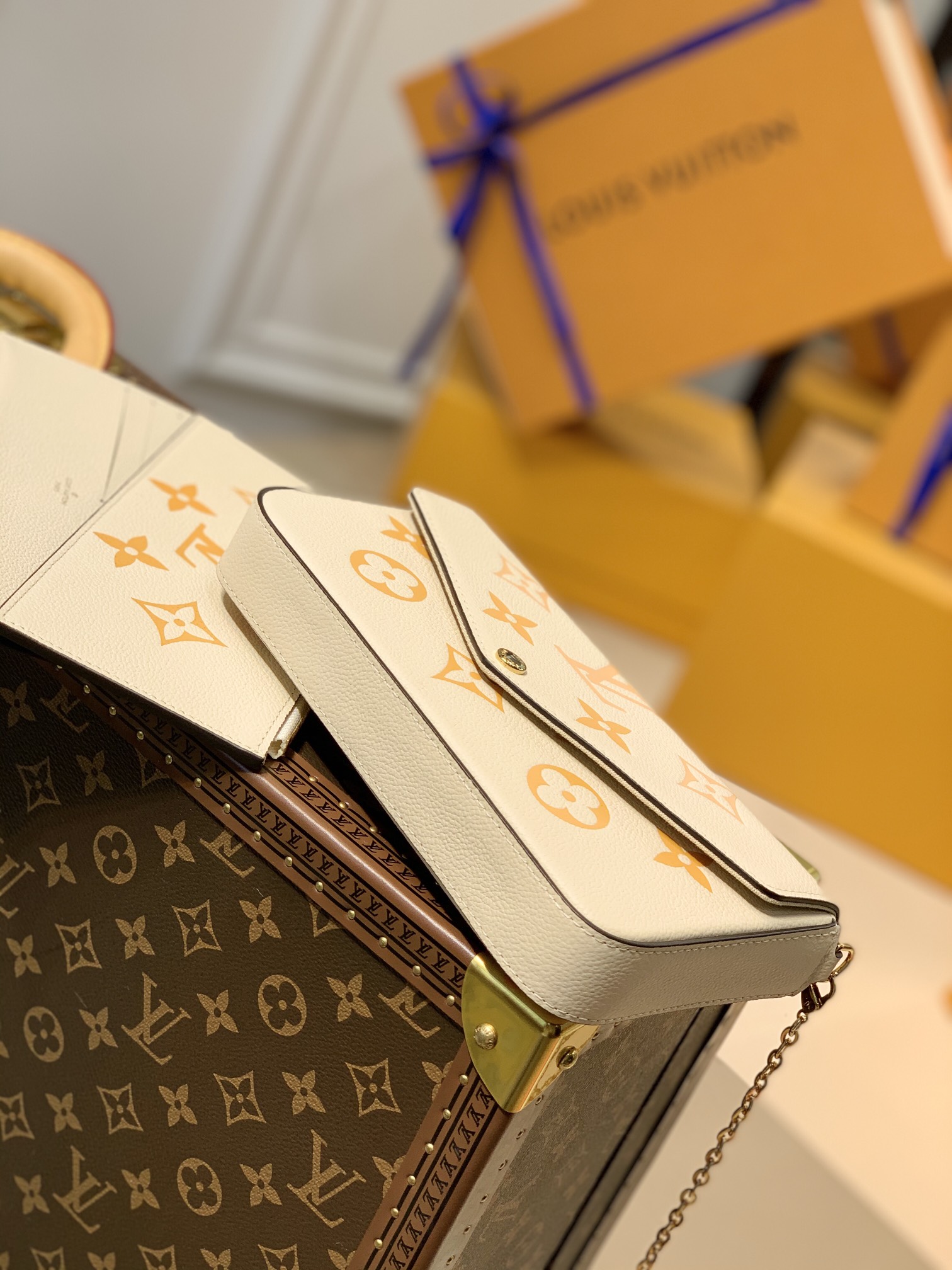 l**is V*t*n pochette félicie wallet -21*12*3cm