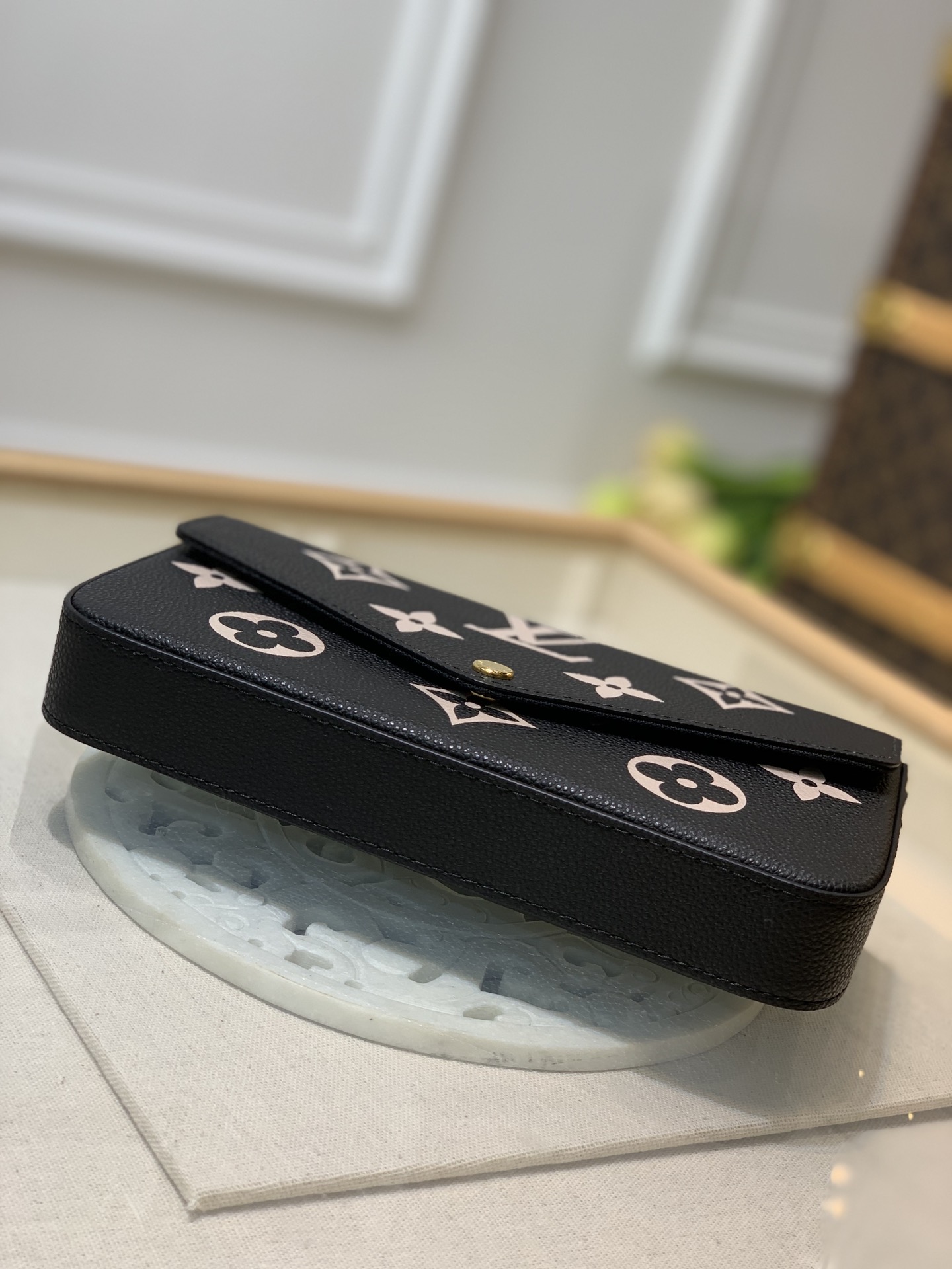 l**is V*t*n pochette félicie wallet -21*12*3cm