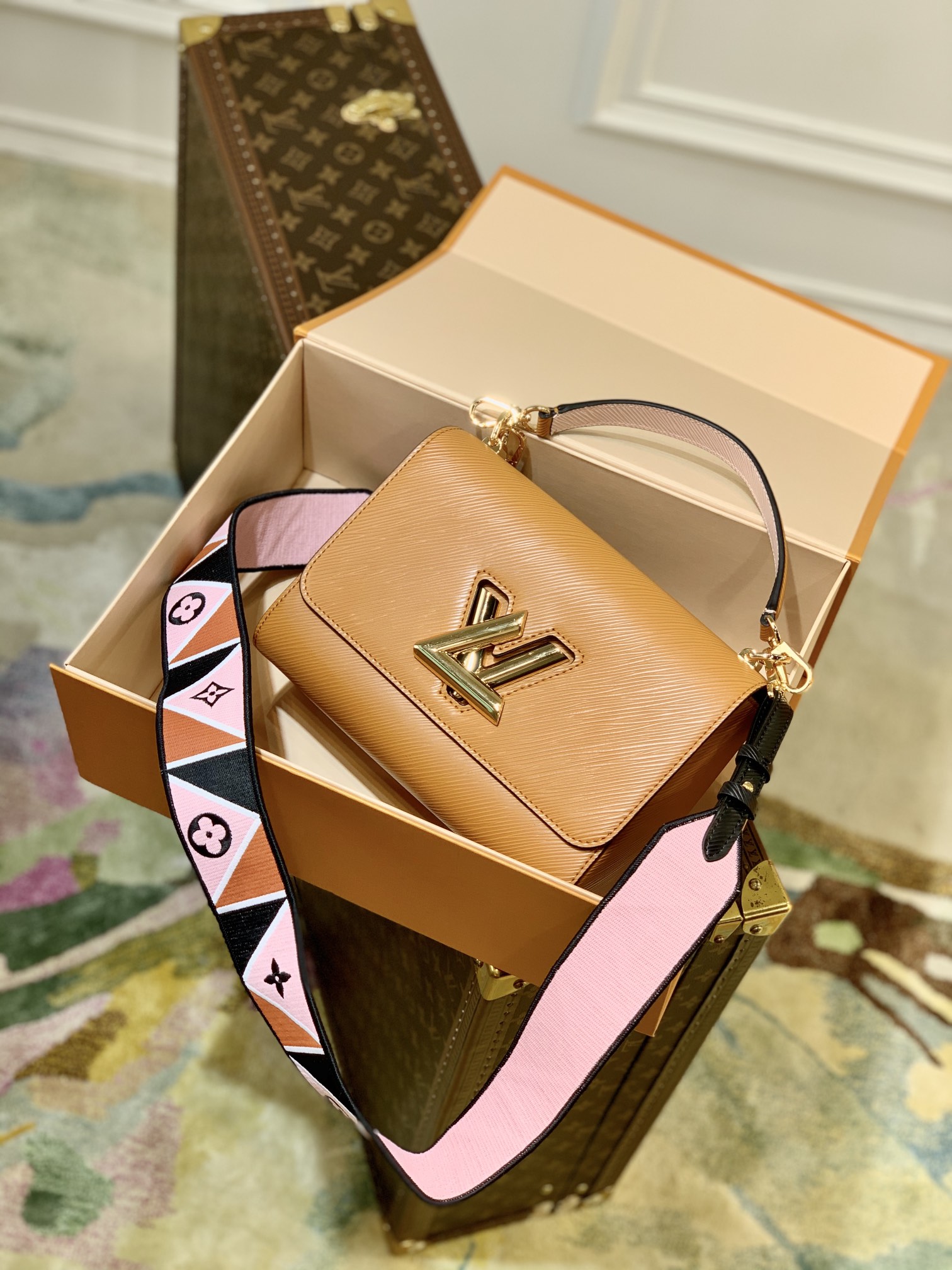 l**is V*t*n twist mm-23*17*9.5cm