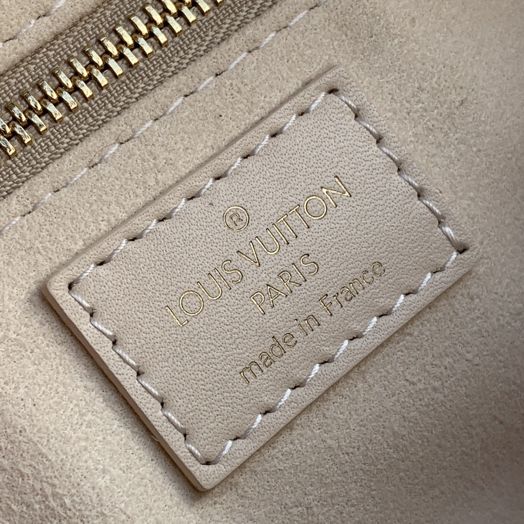 l**is V*t*n petite malle souple-20x12x9.5cm