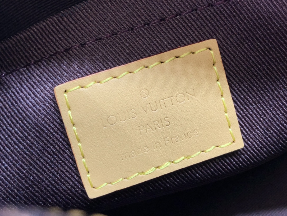 l**is V*t*n valisette souple bb-21*16*7cm