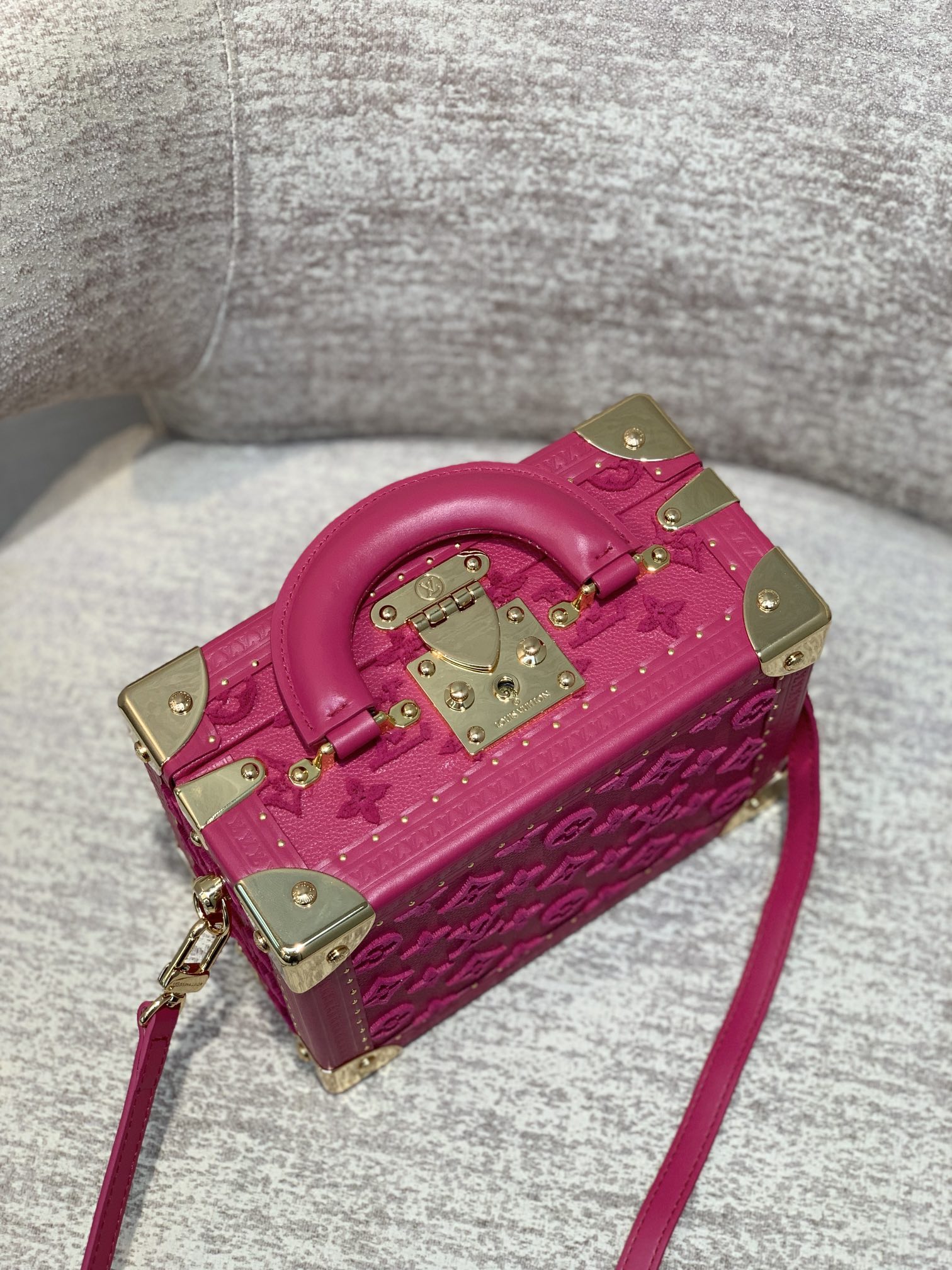 l**is V*t*n valisette trésor-22.5 x 16x 11cm