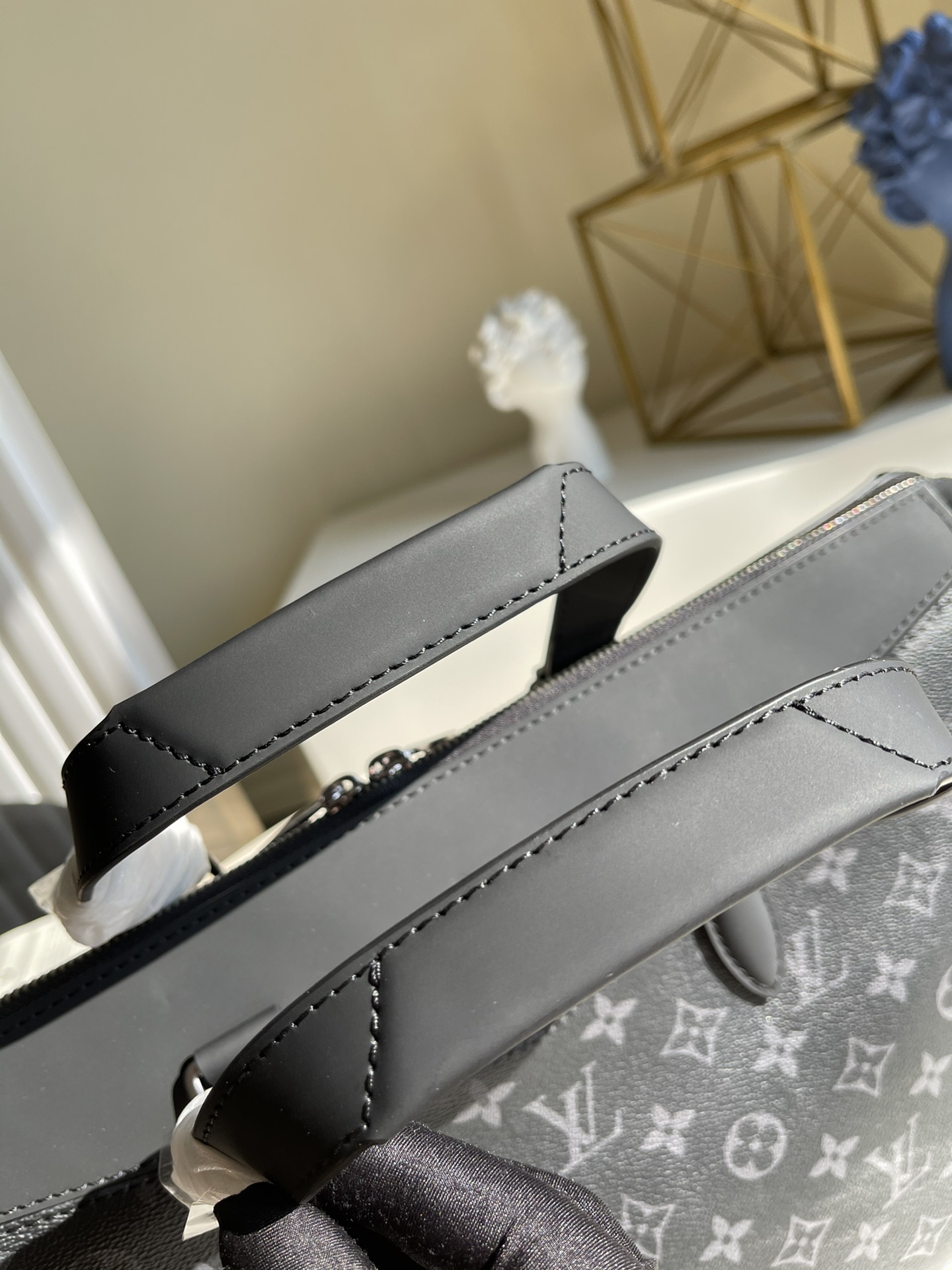 l**is V*t*n briefcase explorer handbags-39*30*10 cm