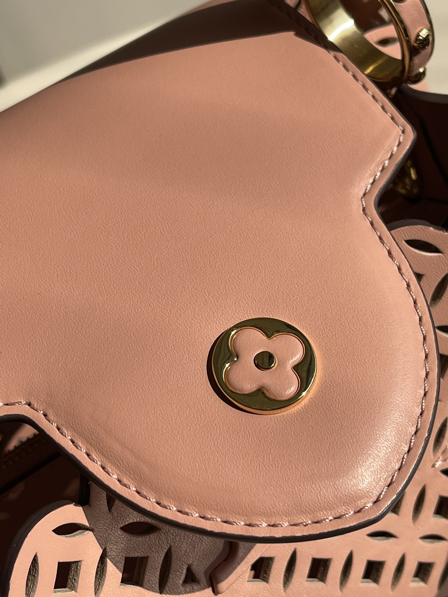 l**is V*t*n capucines handlebag-21* 14* 8&27*21*10cm