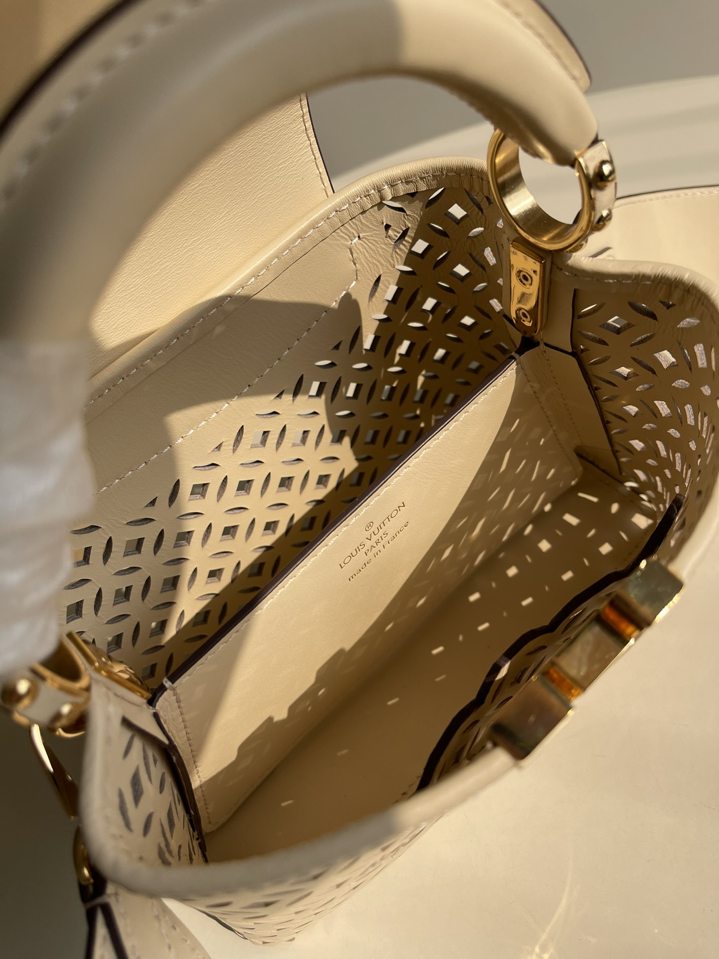 l**is V*t*n capucines handlebag-21* 14* 8&27*21*10cm