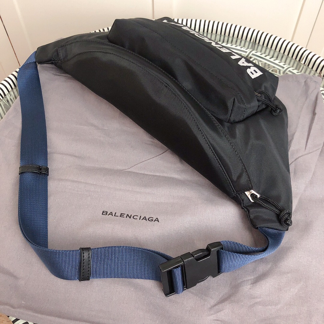 Ba*len*cia*ga crossbody bag-44*18*10cm