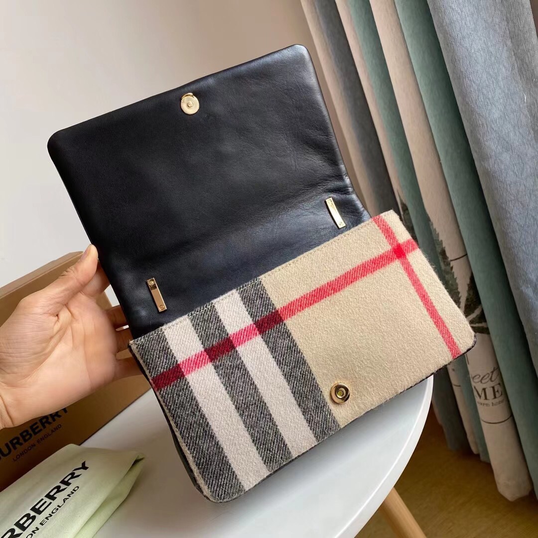 B**rry lola chain bag-23*13*6cm