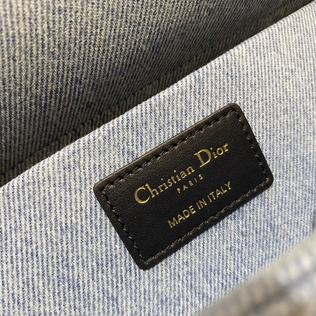 D*or lady bag-26 x 13.5 x 5 cm