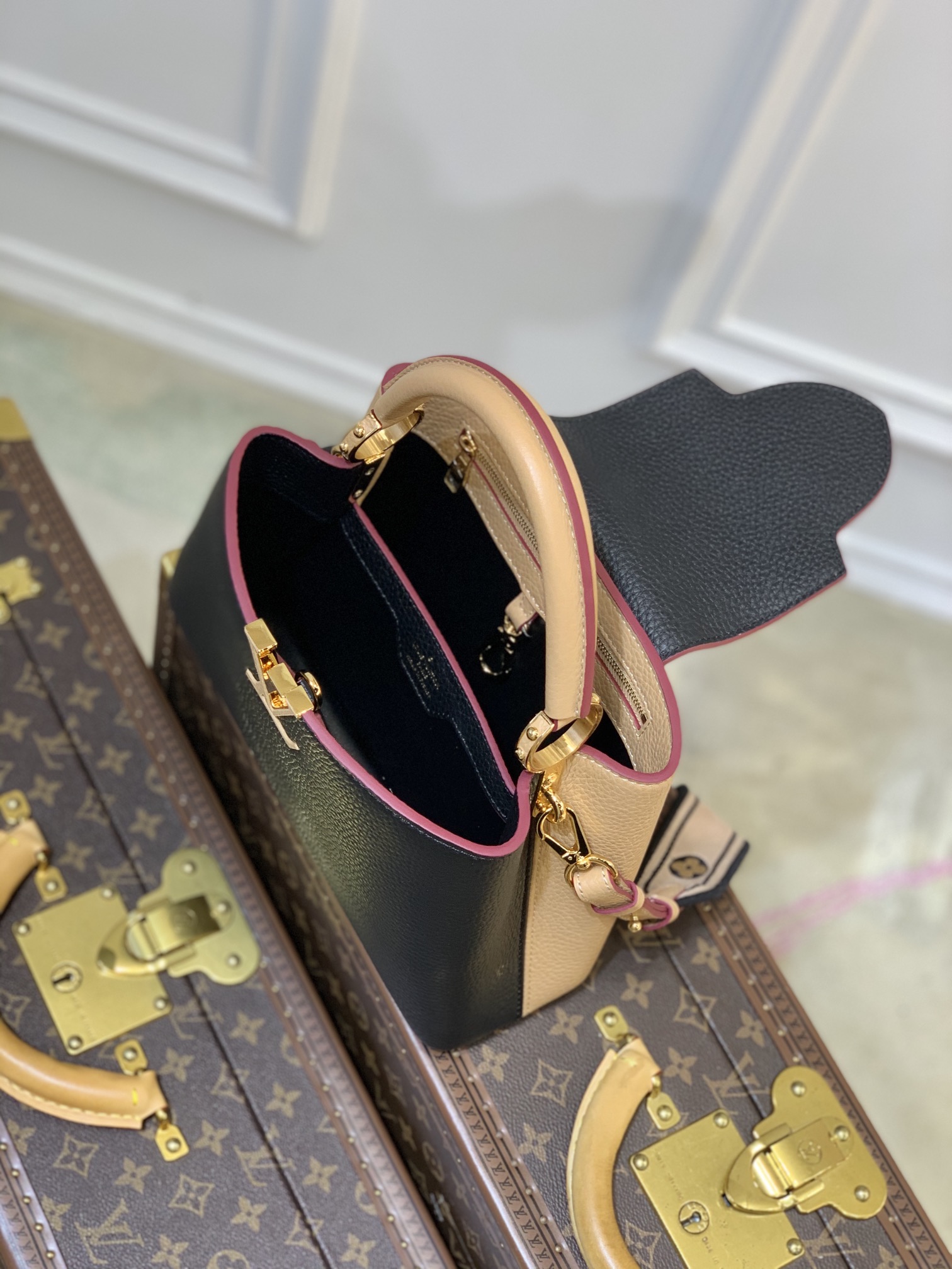 l**is V*t*n capucines bb-27*18*9cm