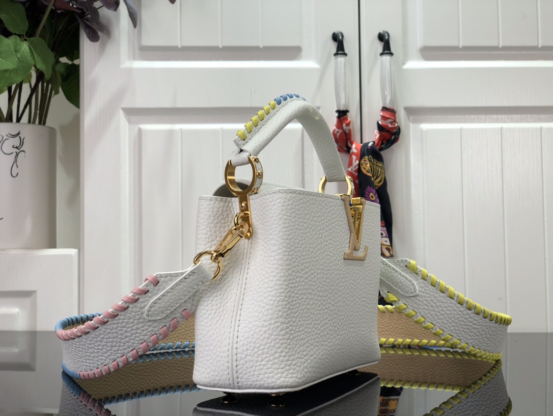 l**is V*t*n capucines bag-27*18*9cm