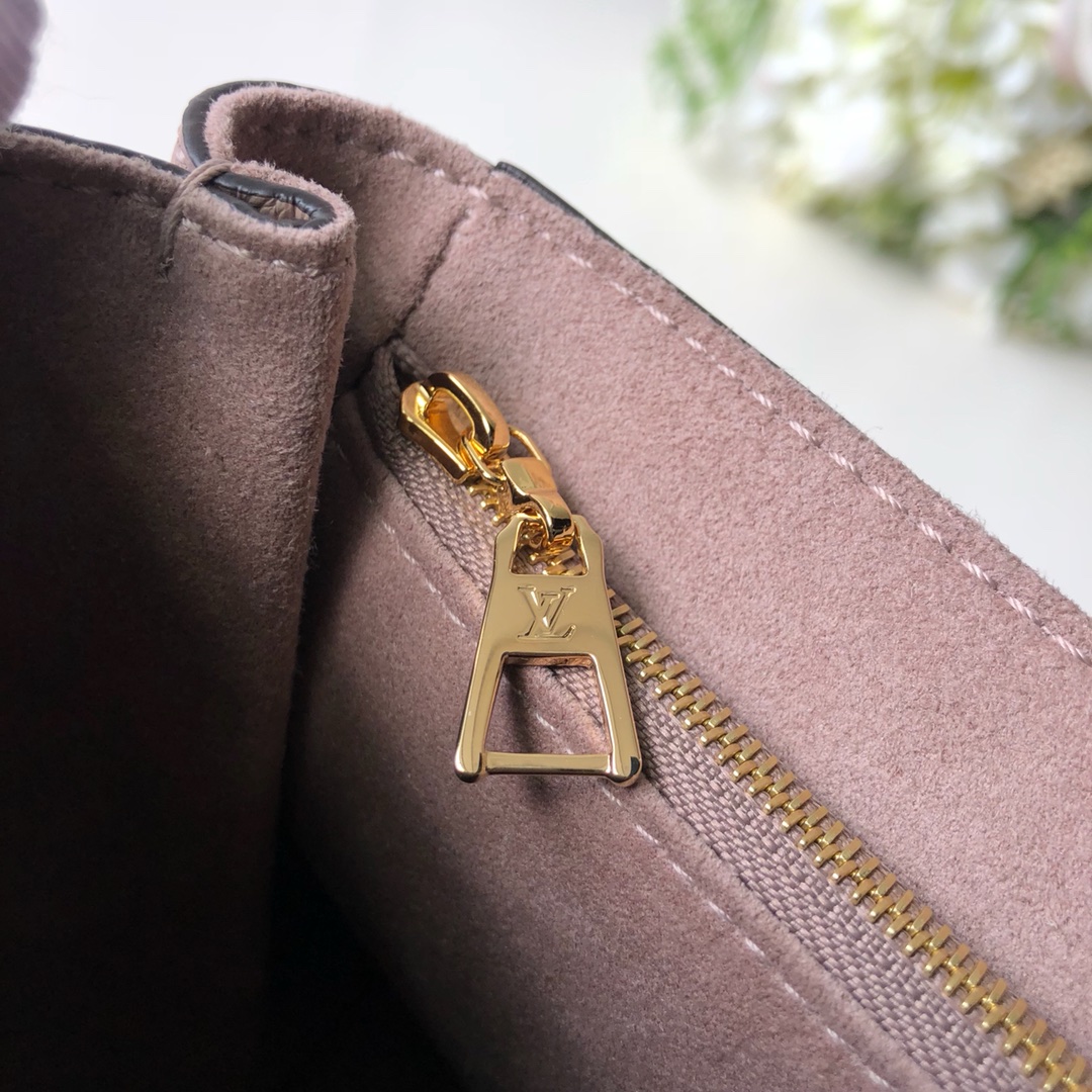 l**is V*t*n vavin handbags-26*20*8cm