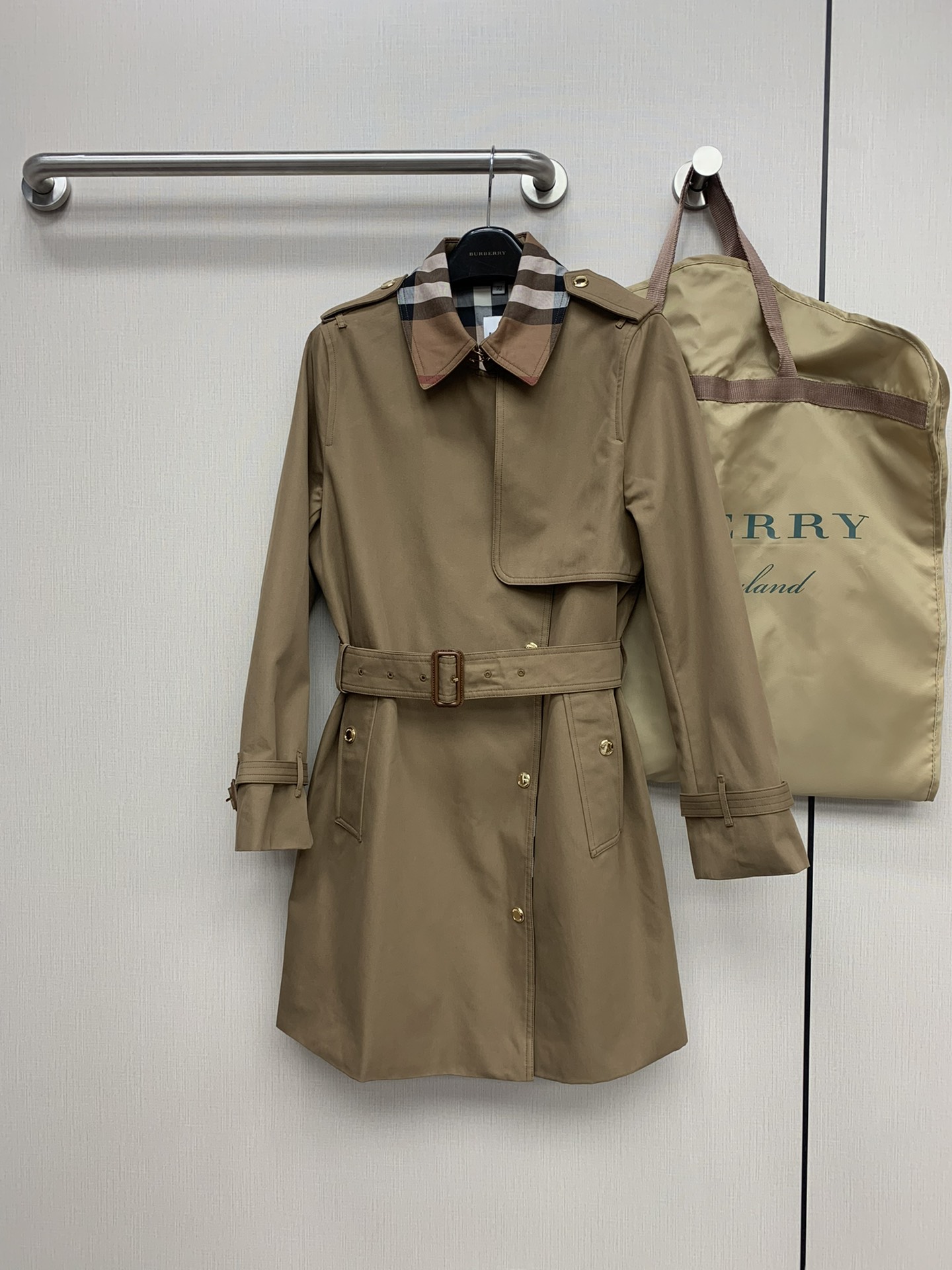 B**rry 204ss trench