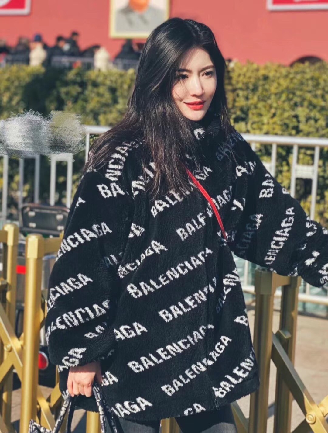 Ba*len*cia*ga fleece