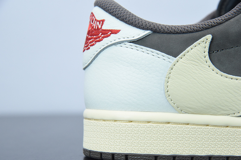 TRAVIS SCOTT X AIR JORDAN 1 LOW OG “REVERSE MOCHA” DM7866-162