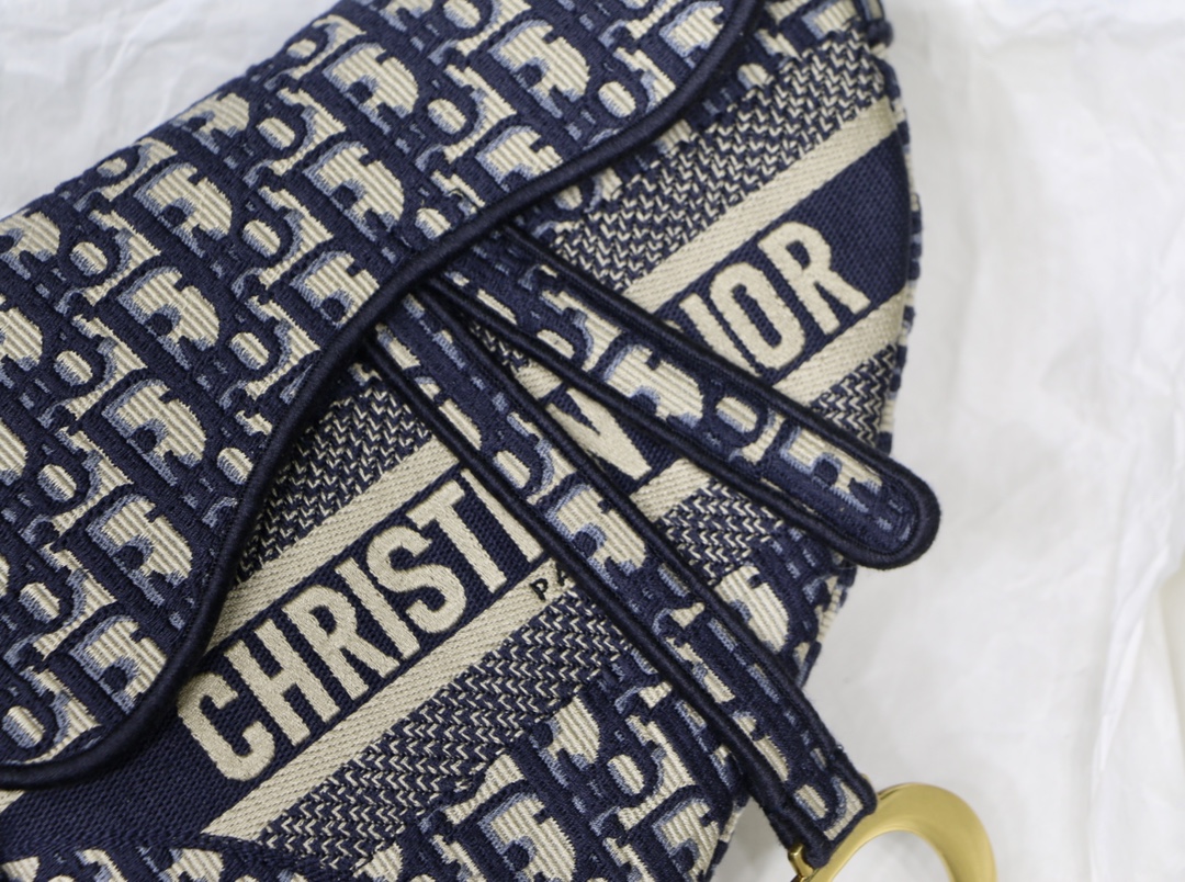 D*or saddle bag-25.5 x 20 x 6.5cm