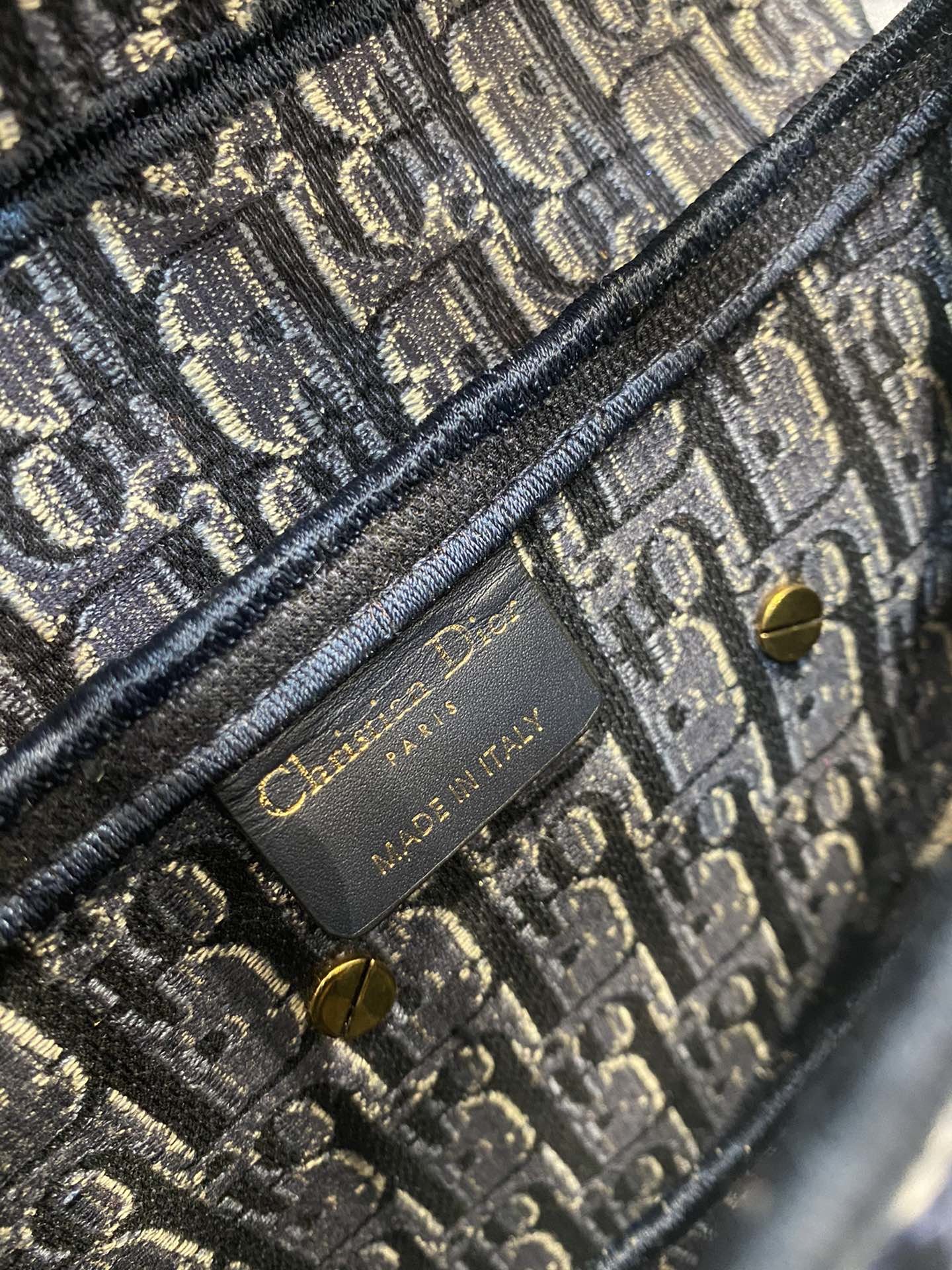 D*or oblique bag-25.5*20*6.5cm