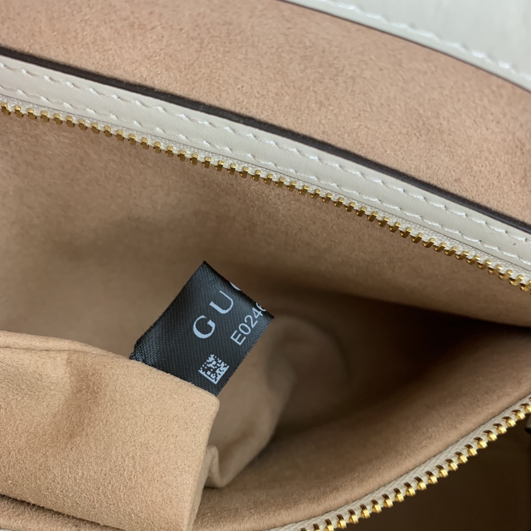 G*u*i padlock bag-35x23x14cm