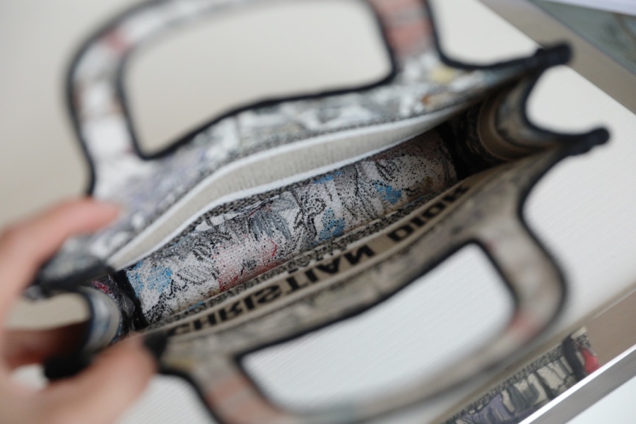 D*or mini book tote-23*17*7cm