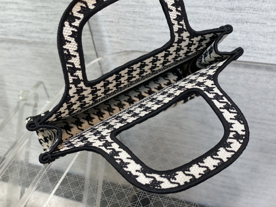 D*or mini book tote-23*17*7cm